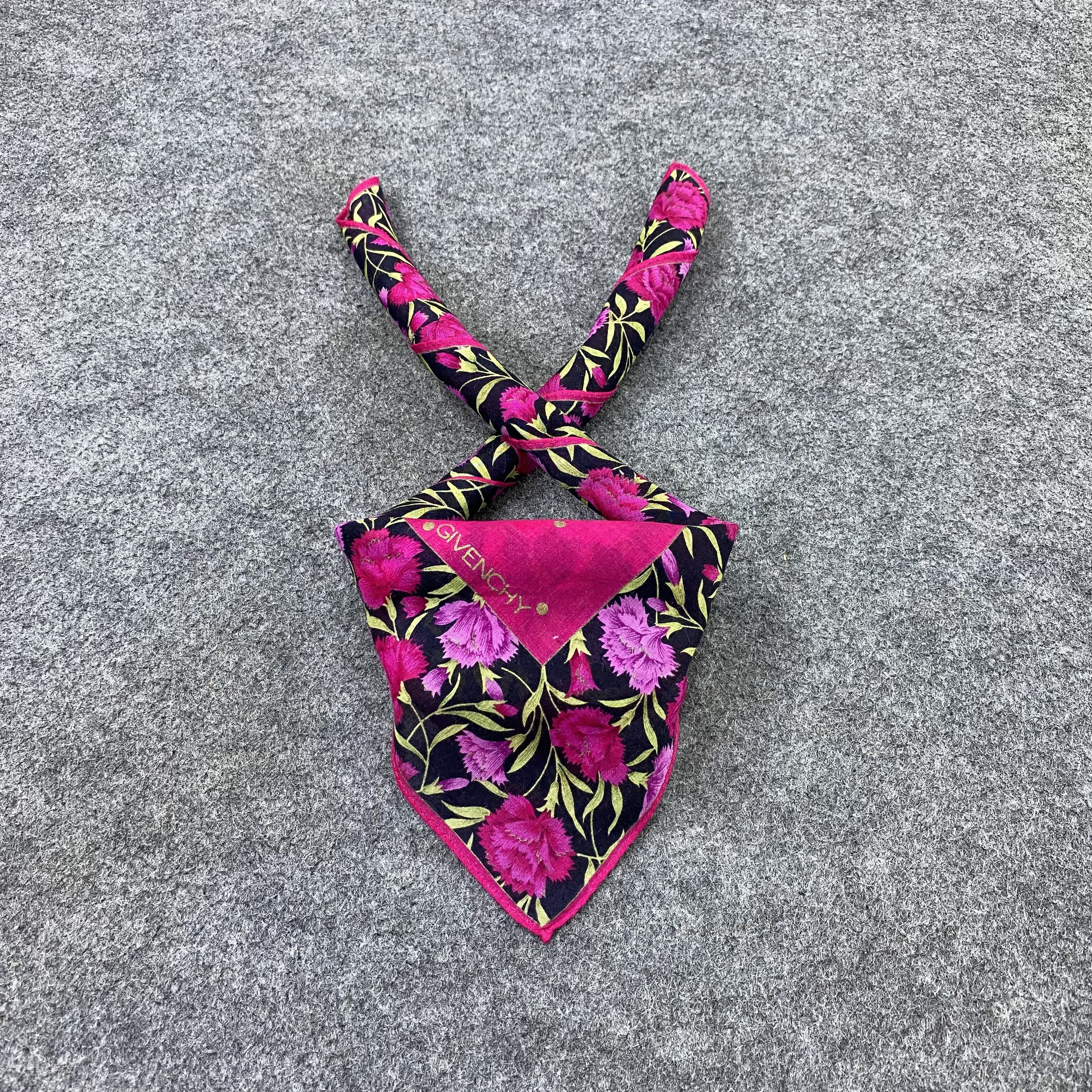 Givenchy Gvenchy Handkerchief / Bandana / Neckerchief-B2286 Size ONE SIZE - 2 Thumbnail
