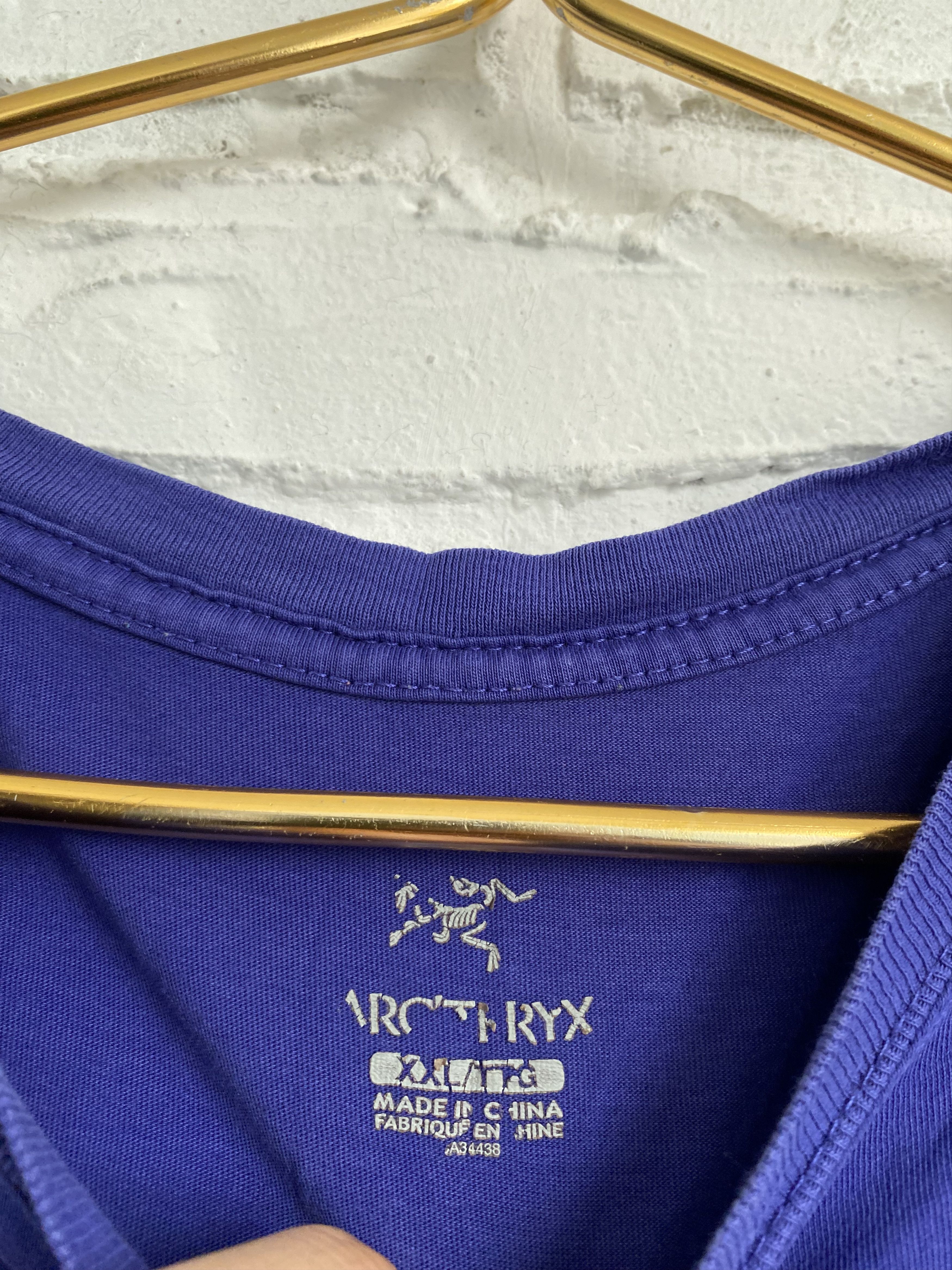 Arc'teryx Arc’teryx embroidered logo violet t-shirt Size US XXL / EU 58 / 5 - 3 Thumbnail