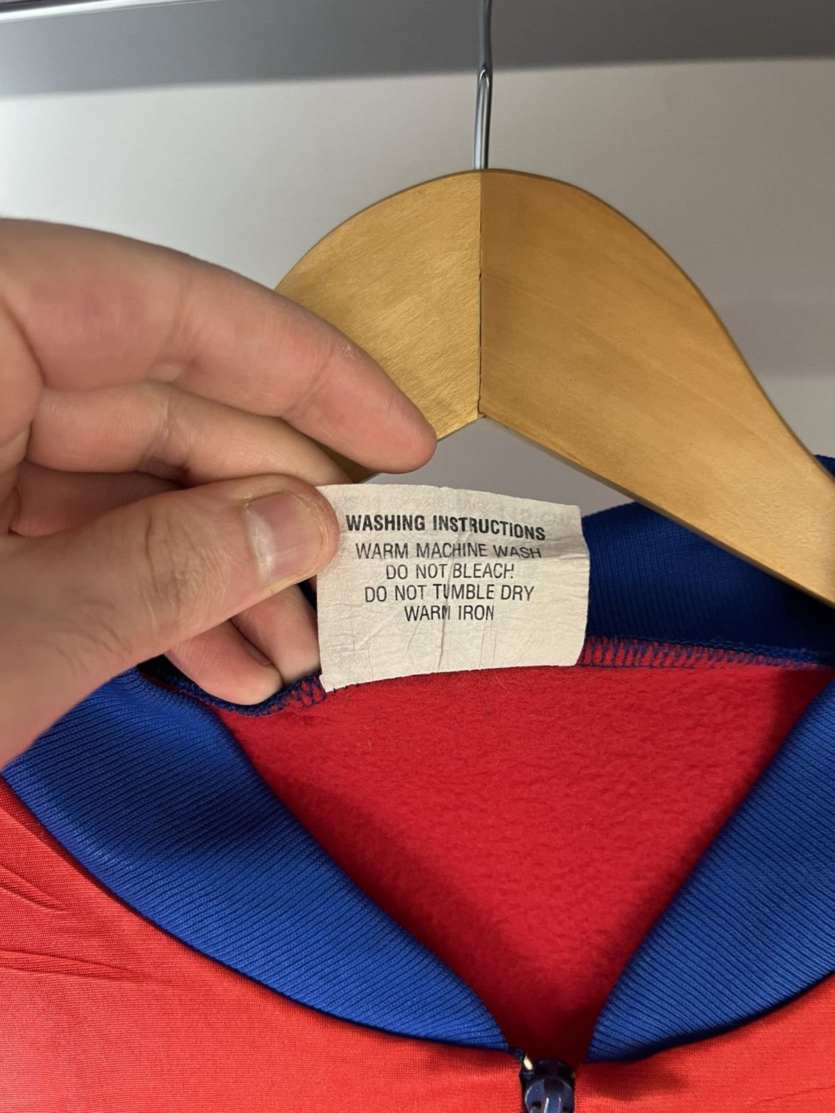 Canterbury of New Zealand VINTAGE NEW CASTLE KNIGHTS NRL AUSTRALIA RUGBY JERSEY 90s Size US M / EU 48-50 / 2 - 11 Thumbnail