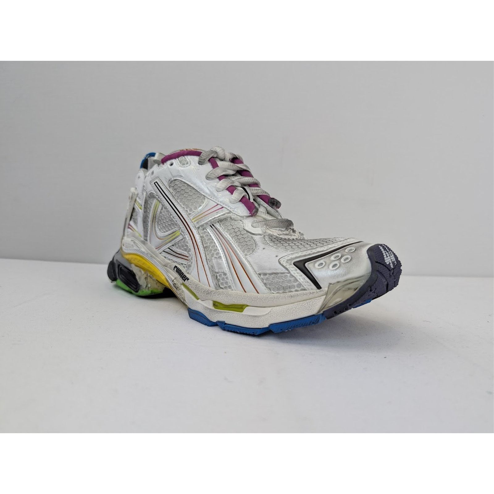Balenciaga o1rshd1 Mesh Gardient Runner in White/Multicolor Size US 10 / EU 43 - 2 Thumbnail