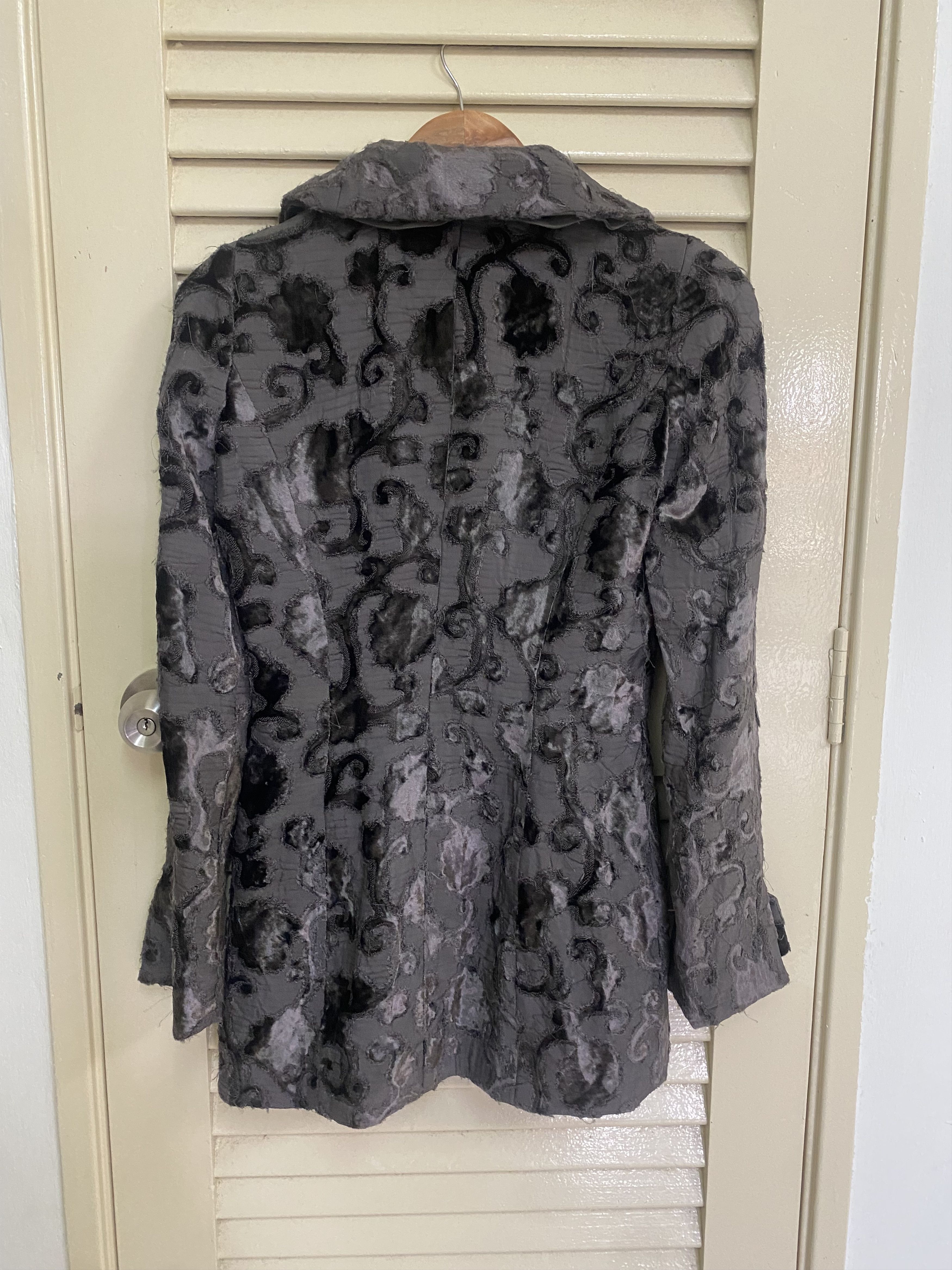 Salvatore Ferragamo Salvatore Ferragamo Floral Rayon Zipper Jacket Size XS / US 0-2 / IT 36-38 - 3 Thumbnail