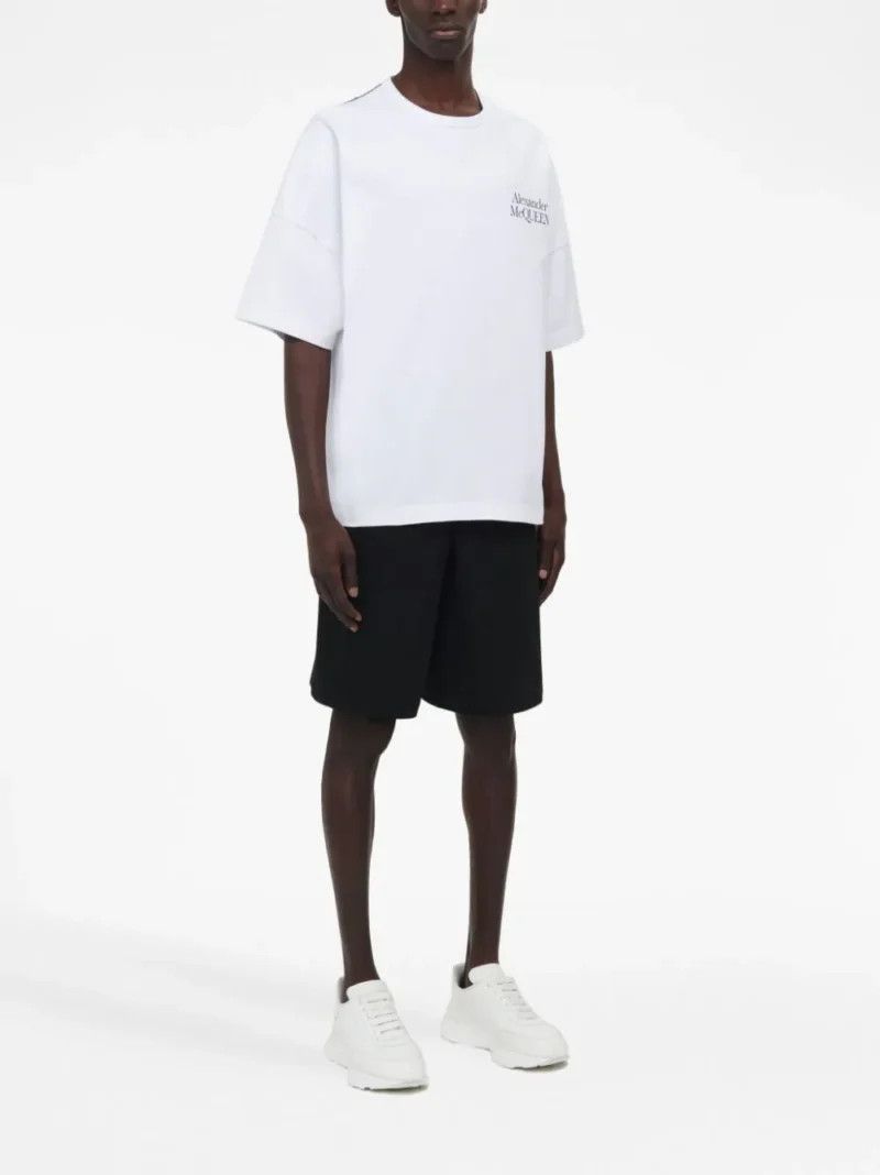 Alexander McQueen o1w1db10725 Exploded Logo T-Shirt in White Size US M / EU 48-50 / 2 - 3 Thumbnail