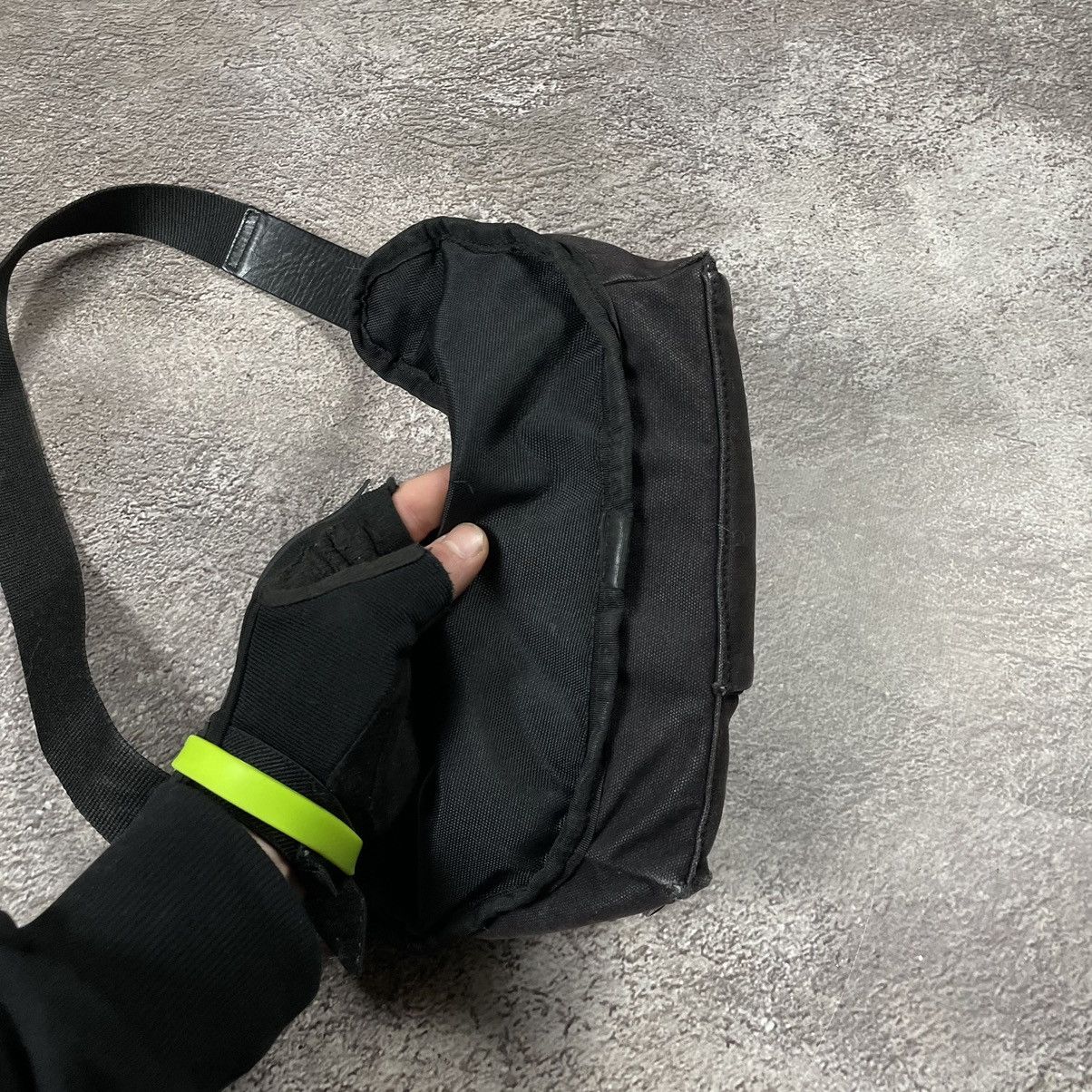 Vintage Vintage Y2K Black Shoulder Bag Military Strap Streetwear OS Size ONE SIZE - 9 Thumbnail