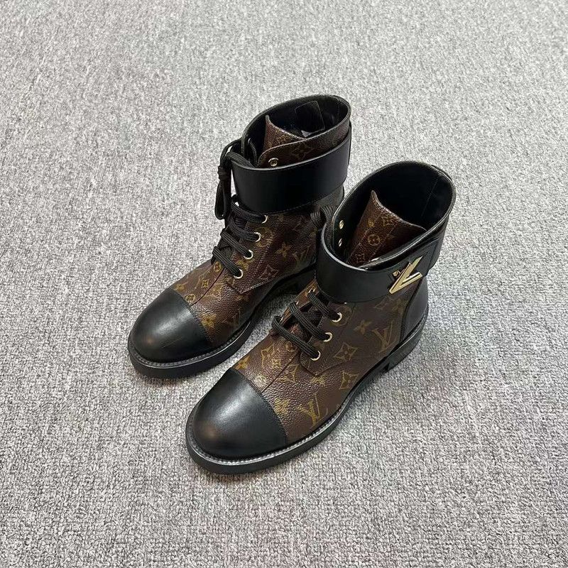 Louis Vuitton Louis Vuitton Wonderland Fashion Short Boots for Women 0079 Size US 8 / IT 38 - 1 Thumbnail
