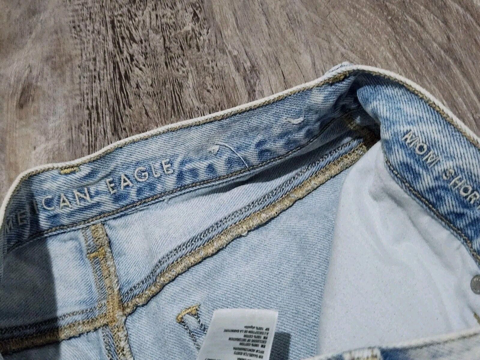 Designer American Eagle Mom Shorts Size 2 Distressed Cut Off Light Size 26" / US 2 / IT 38 - 4 Thumbnail