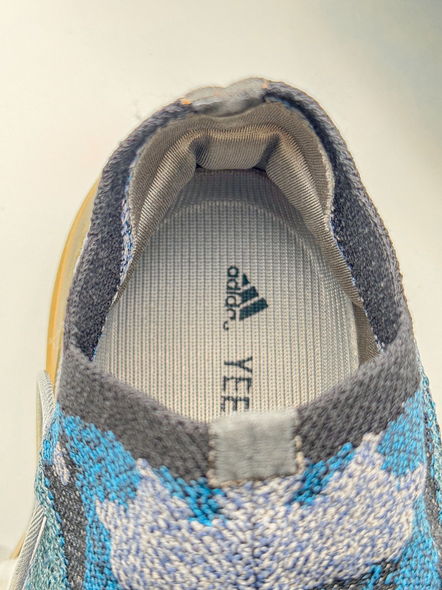 Adidas Adidas Yeezy 380 Blue Grey Speckled Gold Sole Sneakers Size US 12 / EU 45 - 11 Thumbnail