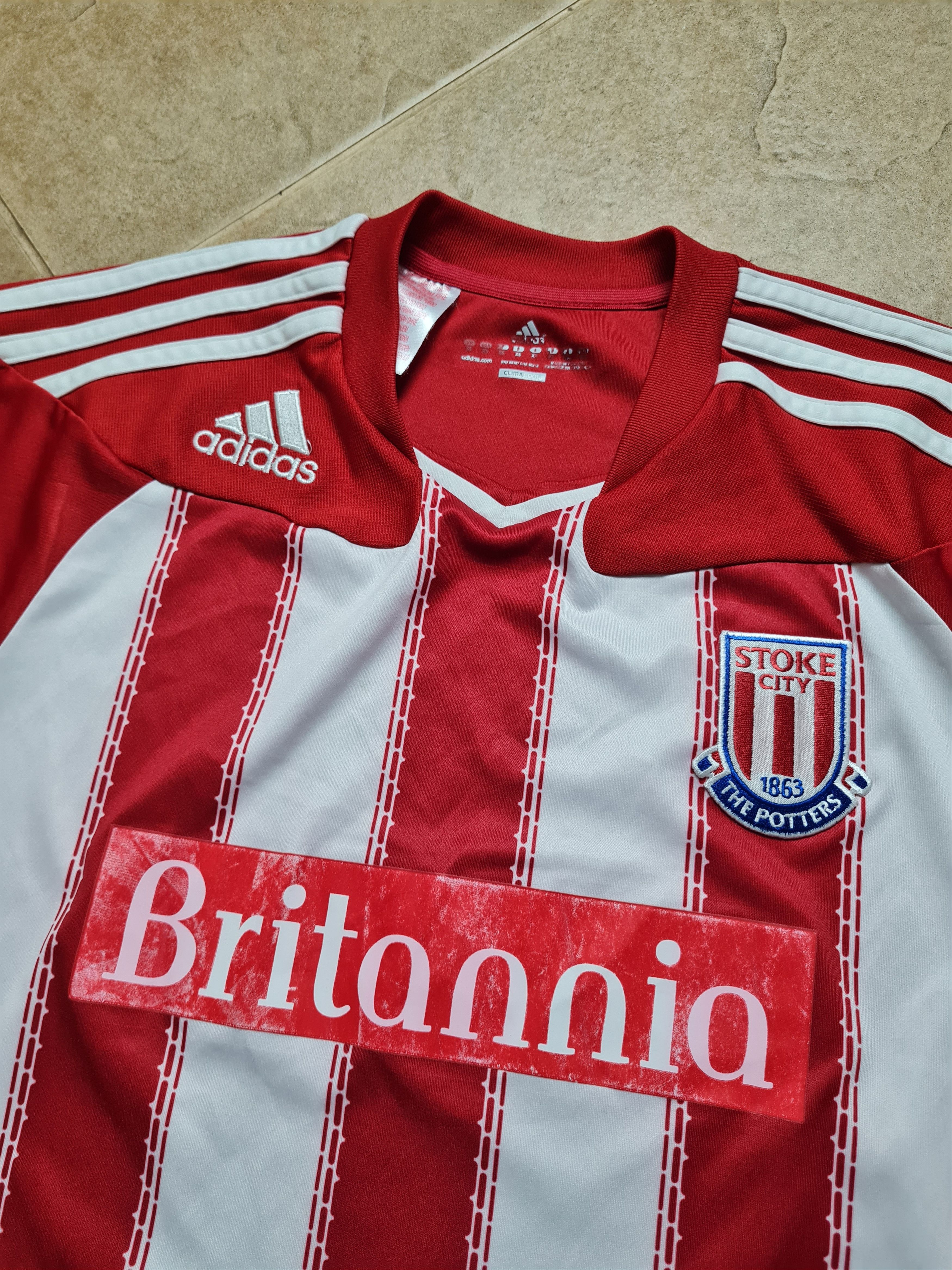 Adidas Jersey Adidas #9 Jones Stoke City 2010/11 Soccer Shirt Size US XS / EU 42 / 0 - 3 Thumbnail