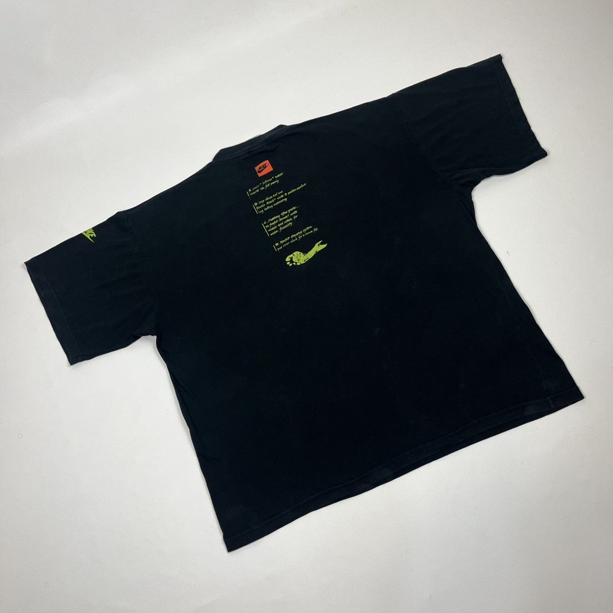Nike Vintage Nike Tee 90s footprint Rare Size US XXL / EU 58 / 5 - 14 Thumbnail