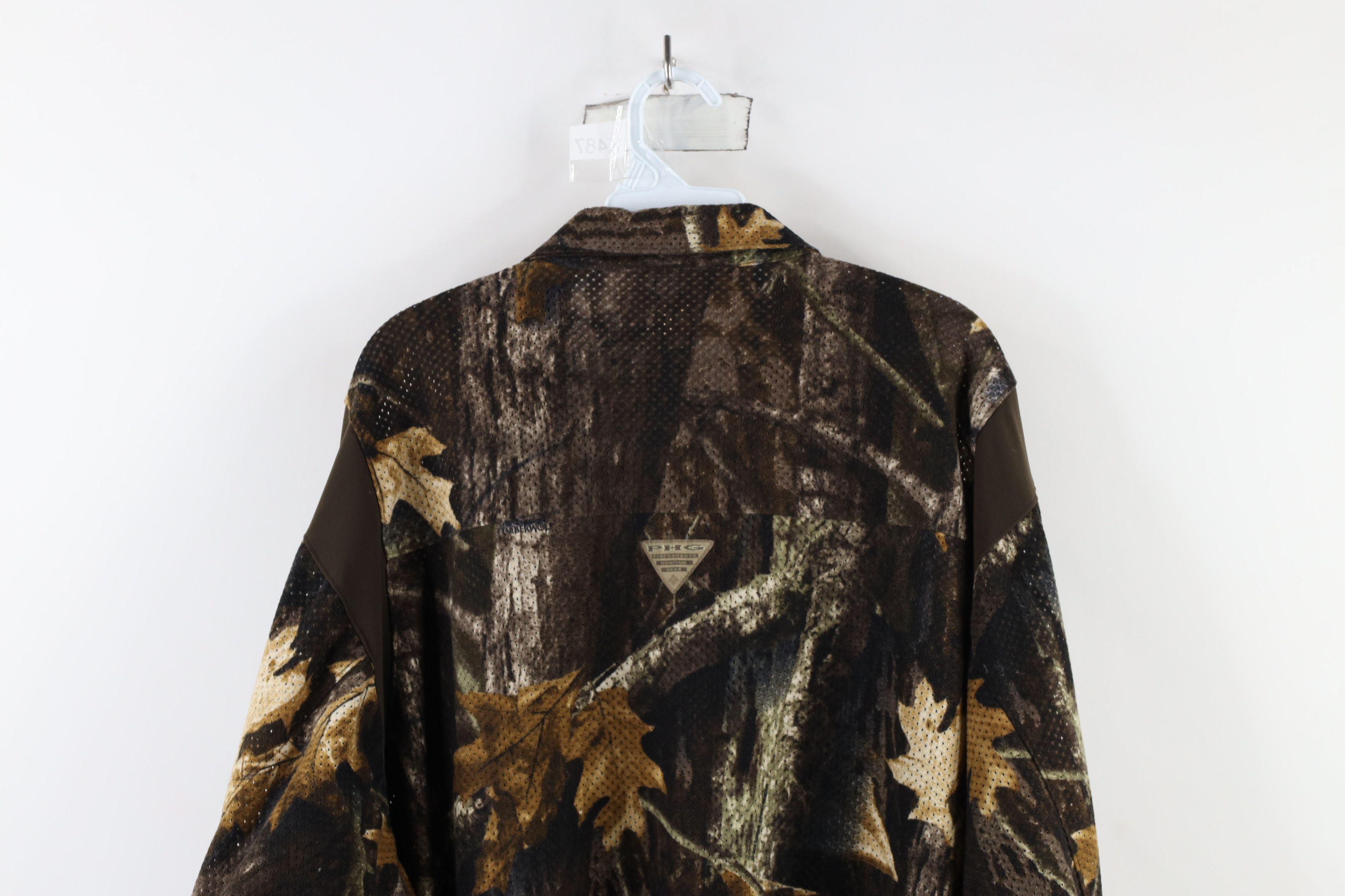 Columbia × Vintage Vintage Columbia Mesh Camouflage Collared Button Down Shirt Size US XL / EU 56 / 4 - 13 Thumbnail