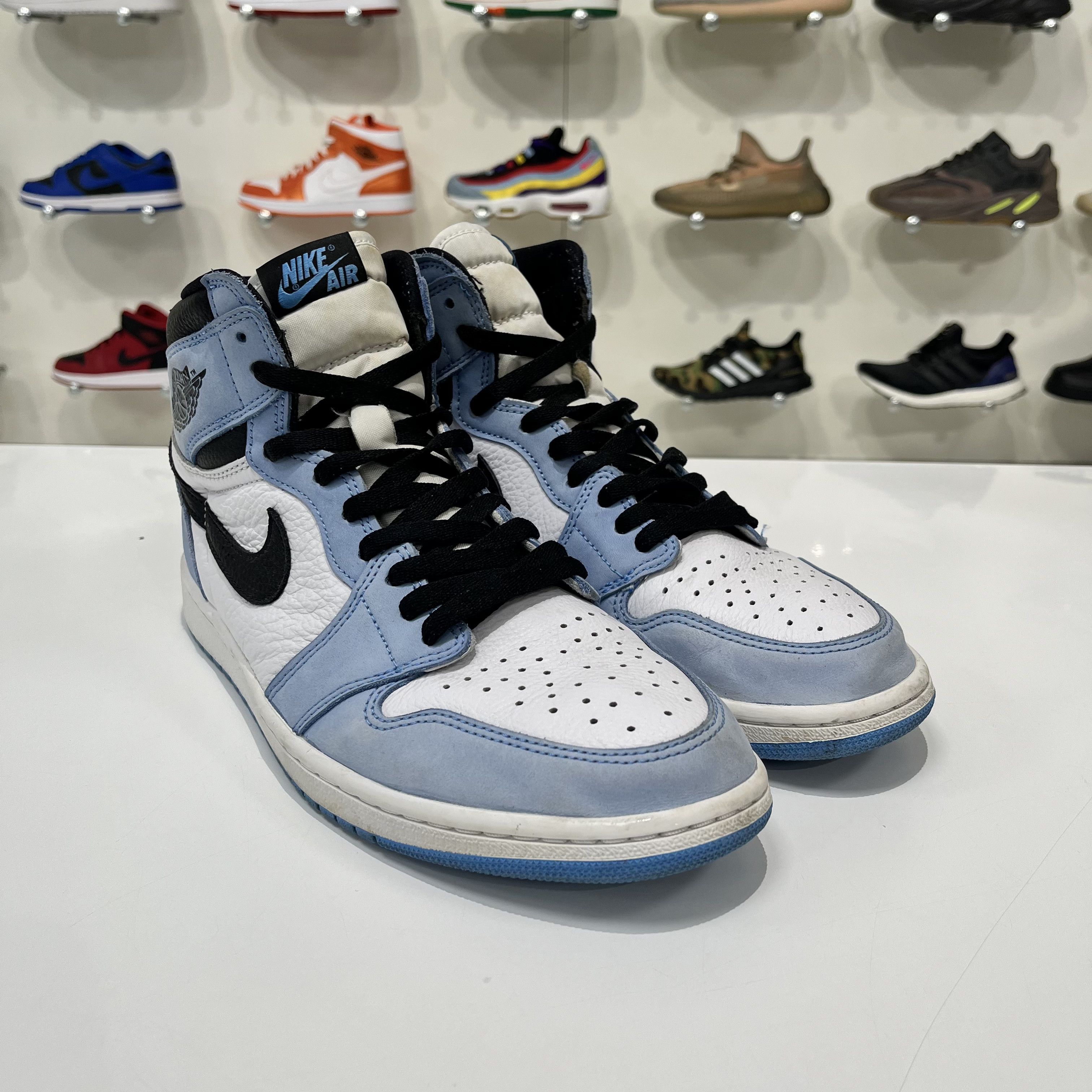 Nike Jordan 1 Retro High OG University Blue Size US 10.5 / EU 43-44 - 8 Thumbnail