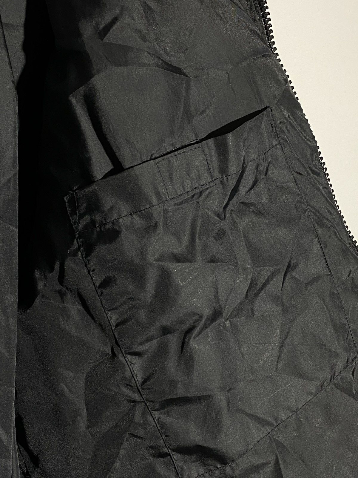 Helly Hansen Vintage 90s Helly Hansen Y2K streetwear style down jacket Size US S / EU 44-46 / 1 - 15 Thumbnail