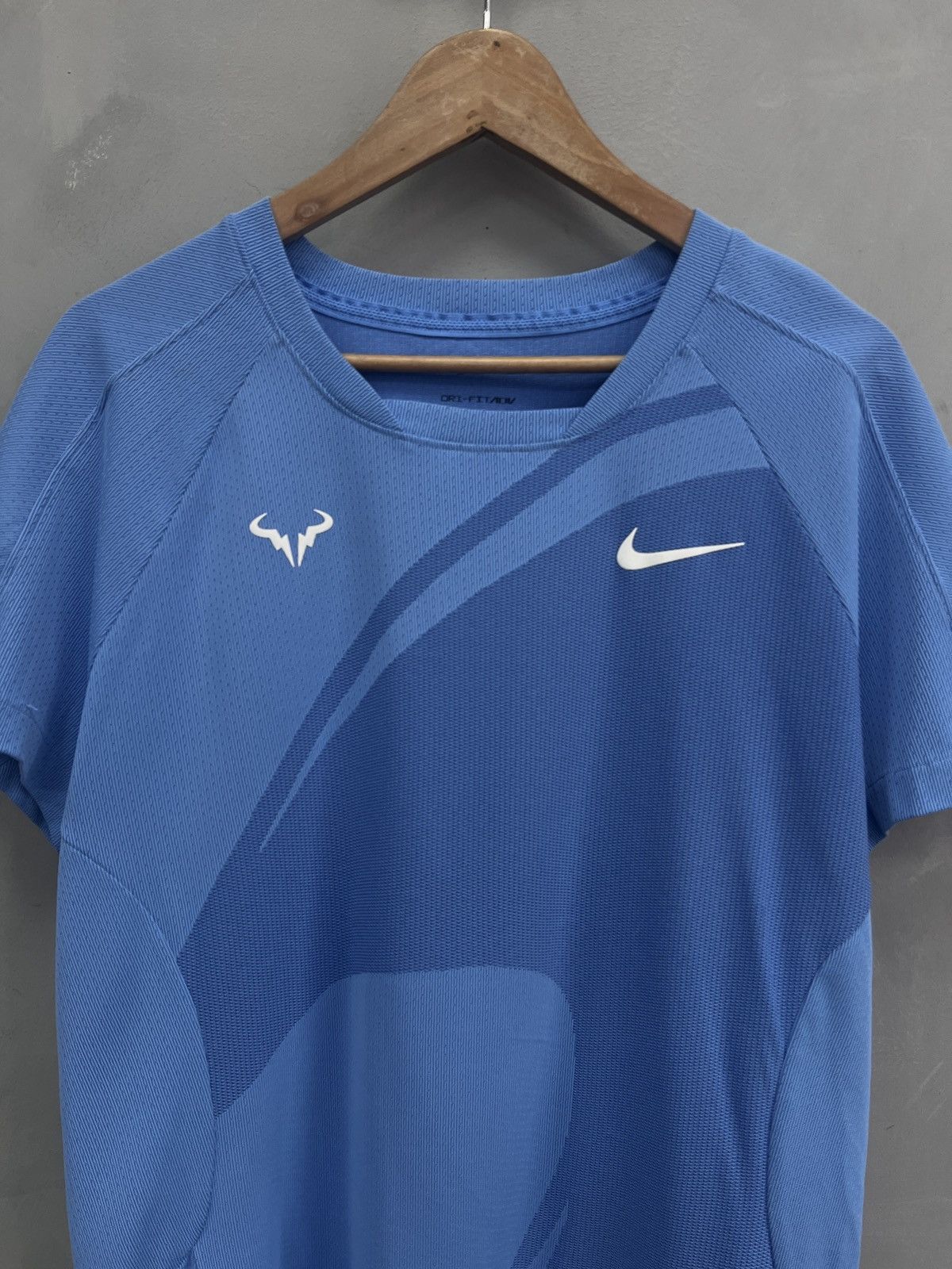 Nike Nike Tennis Rafa Nadal Blue Challenger T-Shirt Size US L / EU 52-54 / 3 - 2 Thumbnail