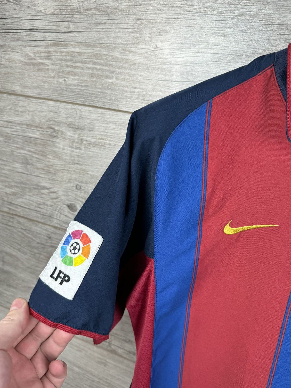Nike Barcelona FC Nike 2003/04 Izagaren 7 Vintage Football Shirt Size US S / EU 44-46 / 1 - 6 Thumbnail
