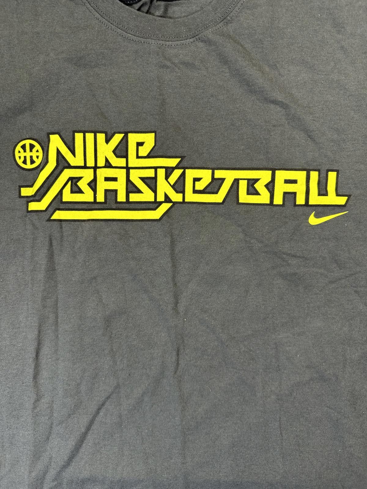Nike Vintage Nike Men’s Dri-Fit Basketball Graphic T-Shirt 2012 Size US XL / EU 56 / 4 - 2 Thumbnail