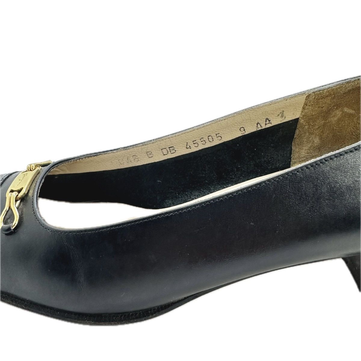 Salvatore Ferragamo Salvatore Ferragamo Black Leather Cap Block Heel Pumps 9AA Size US 9 / IT 39 - 7 Thumbnail