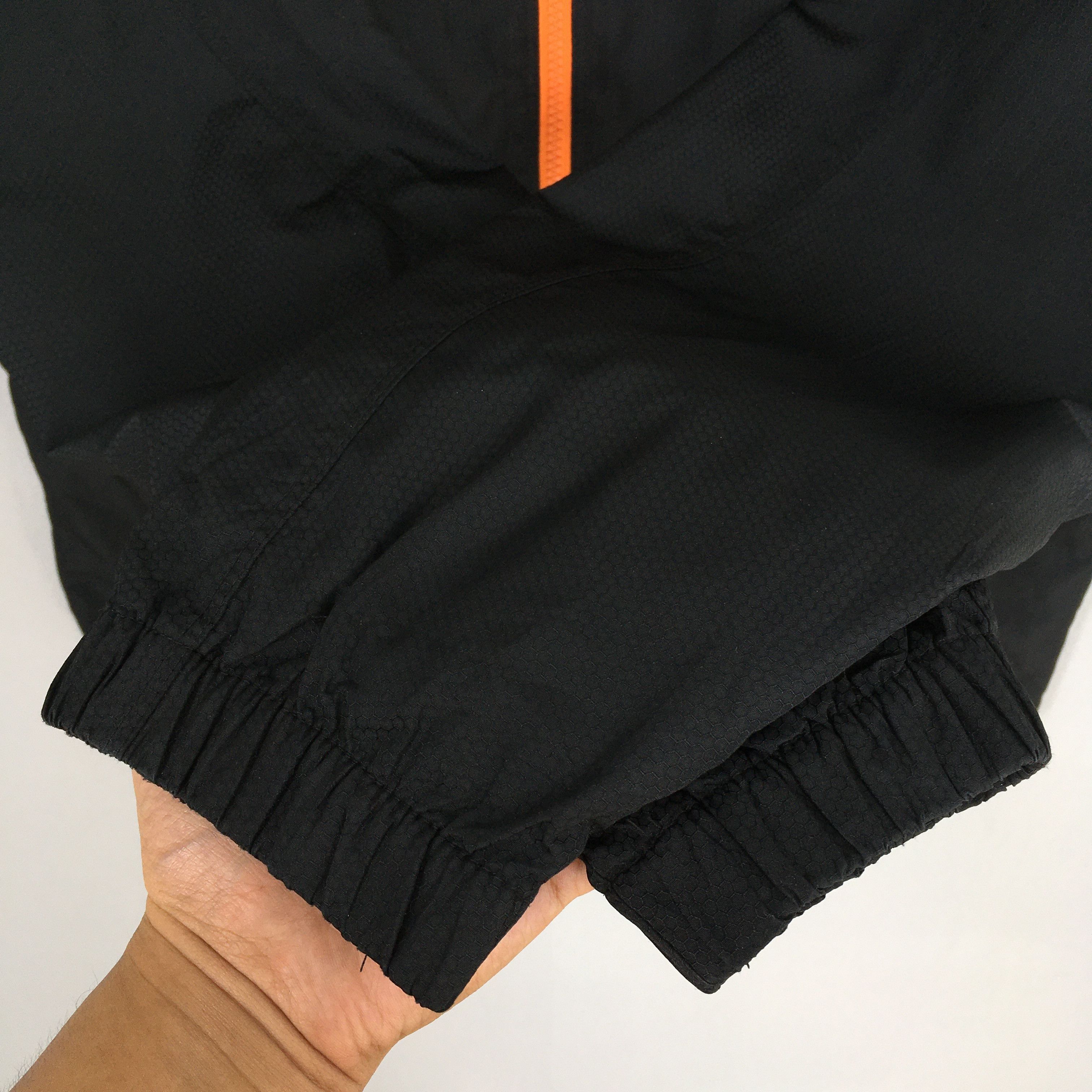Nike Vintage 90's Nike Swoosh T90 Black Training Jacket XLarge Size US XL / EU 56 / 4 - 7 Thumbnail