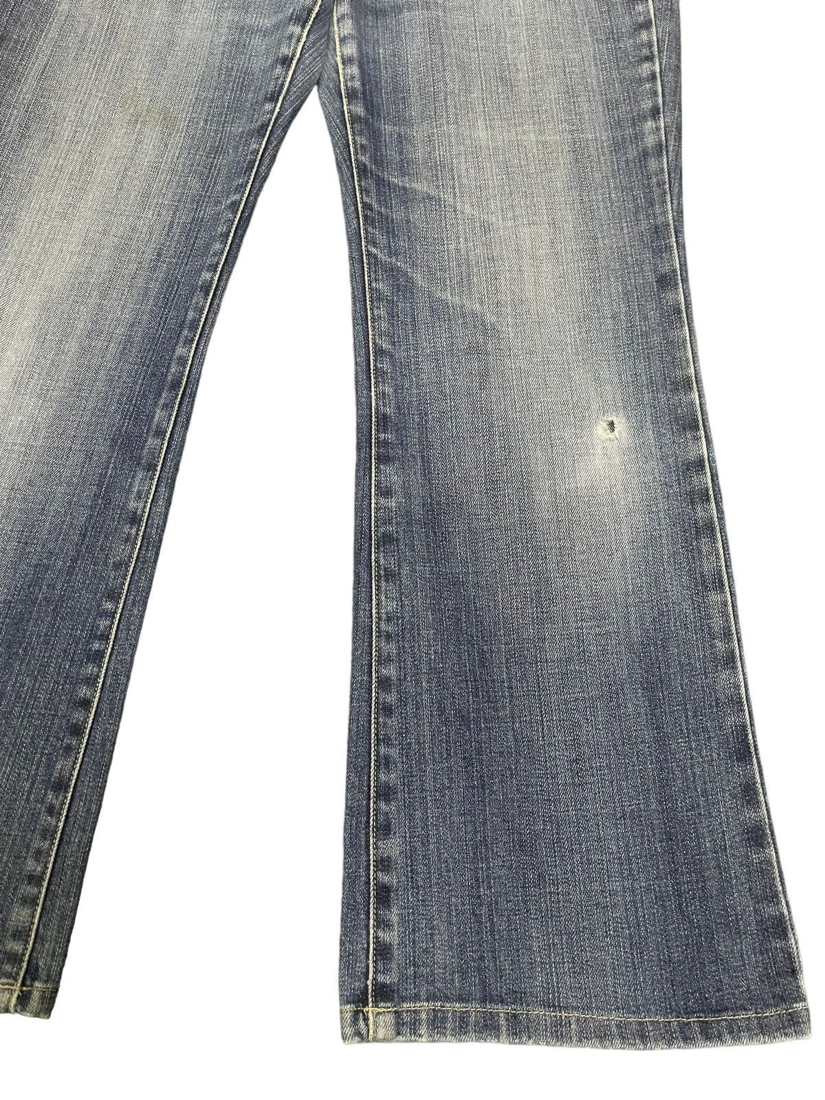 Uniqlo Vintage Japanese Uniqlo Blue Wash Baggy Style Flare Jeans Size US 30 / EU 46 - 6 Thumbnail