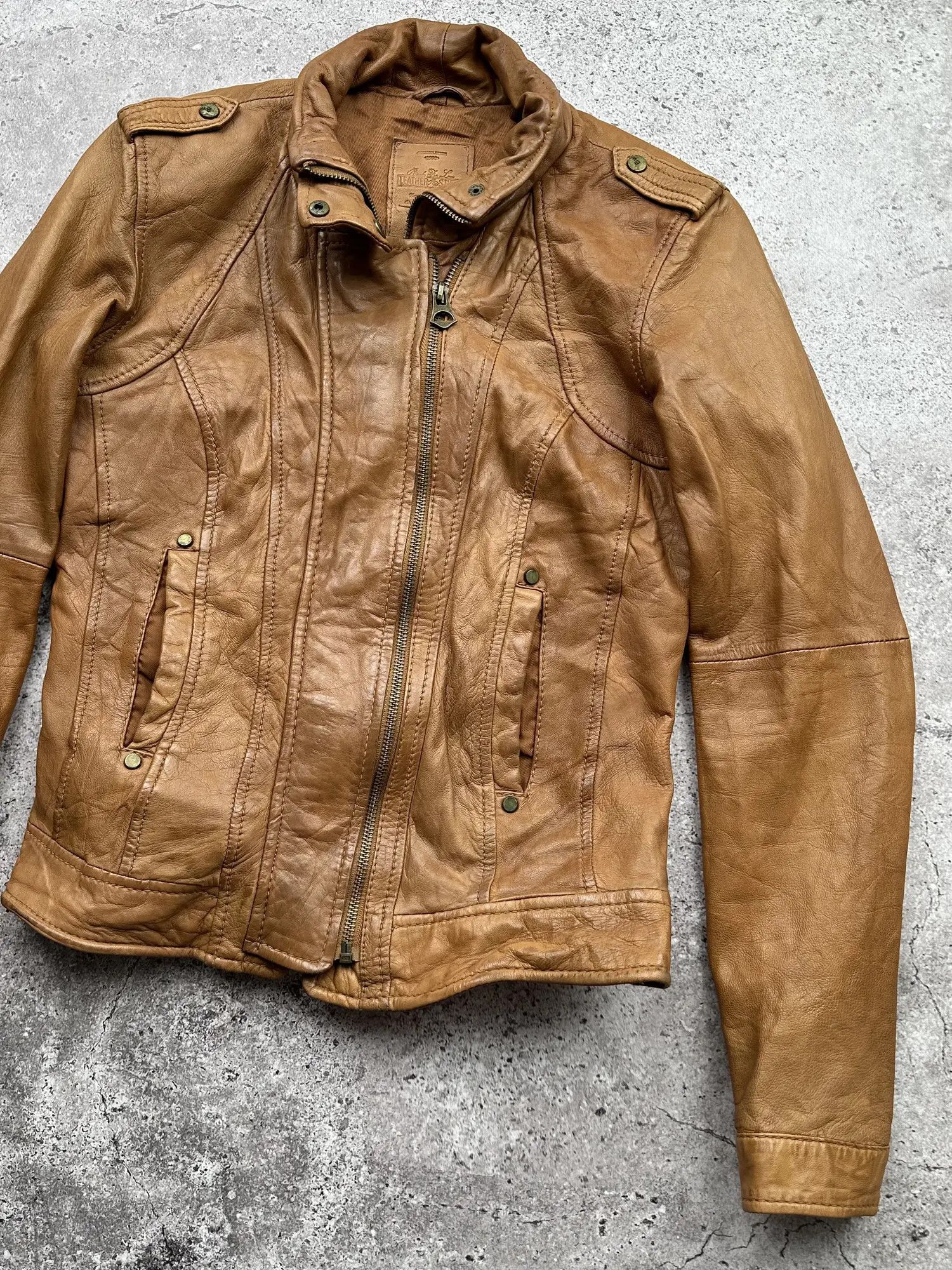Japanese Brand Vintage Leather Jacket C171(V49) Size M / US 6-8 / IT 42-44 - 3 Thumbnail