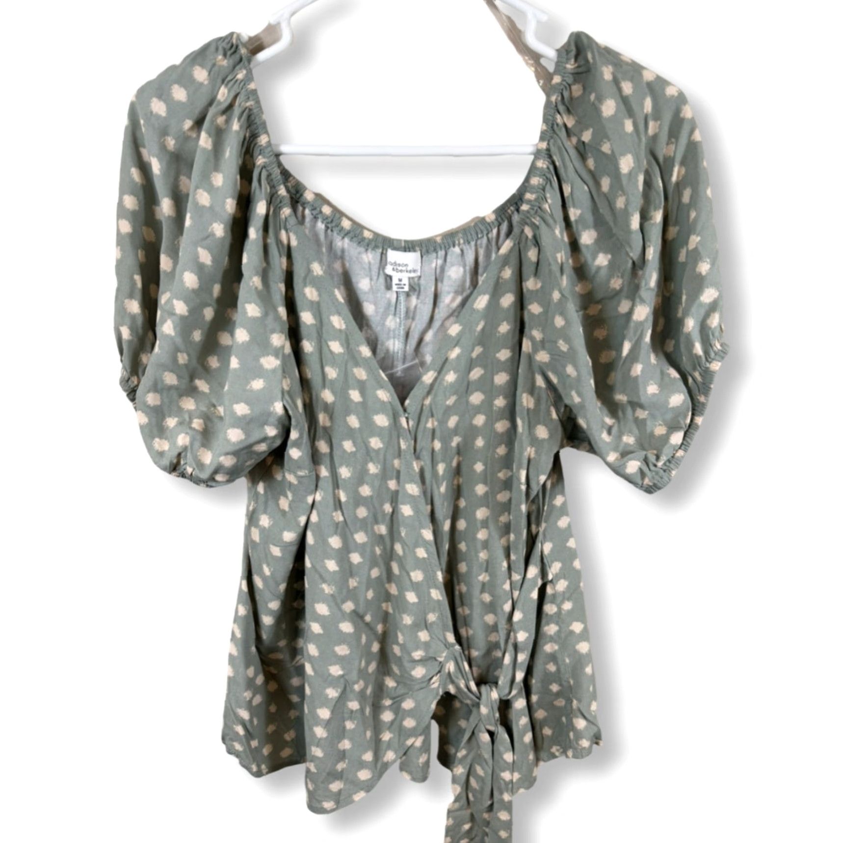 Madison VINTAGE? No — Madison & Berkeley Blouse Women M Green Puffy Short Sleeve V-Neck Top Geometric Casual Modern Womens Blouse Top Size M / US 6-8 / IT 42-44 - 2 Thumbnail