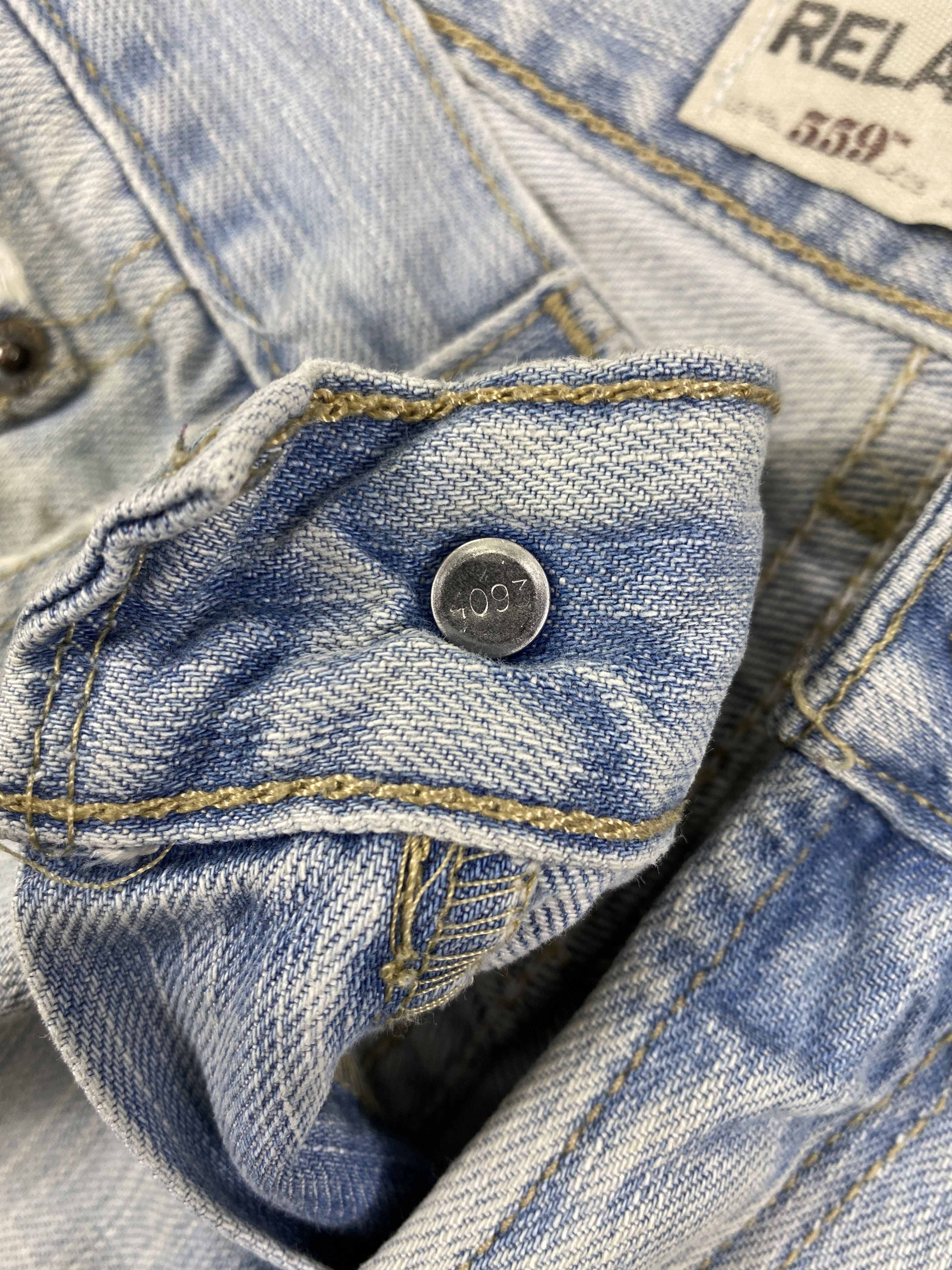 Japanese Brand Light Blue Wash Vintage Levi's 559 32x31.5 Denim -JN2120 Size US 32 / EU 48 - 7 Thumbnail