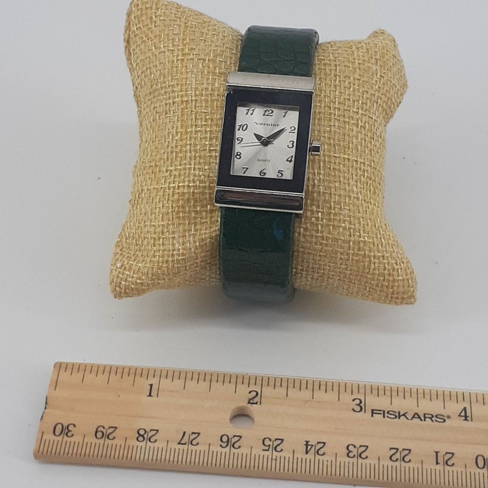 Vintage Vernier Women's Cuff Wristwatch Japan Movement Quartz #27830 Size ONE SIZE - 9 Thumbnail