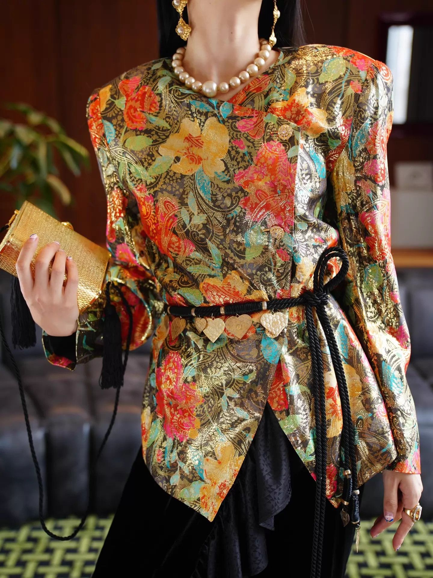 Vintage Vintage Terry John Silk Gold Thread Asymmetric Blazer L Size L / US 10 / IT 46 - 2 Thumbnail
