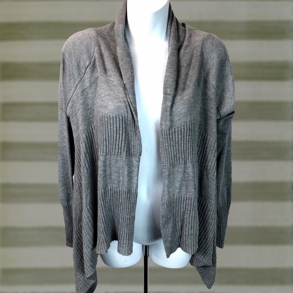 Vintage VINTAGE Belldini Cardigan Sweater Open Front 3/4 Sleeve Gray M Womens Knit Viscoe Open Front Bohemian Cottage Core Size M / US 6-8 / IT 42-44 - 1 Thumbnail