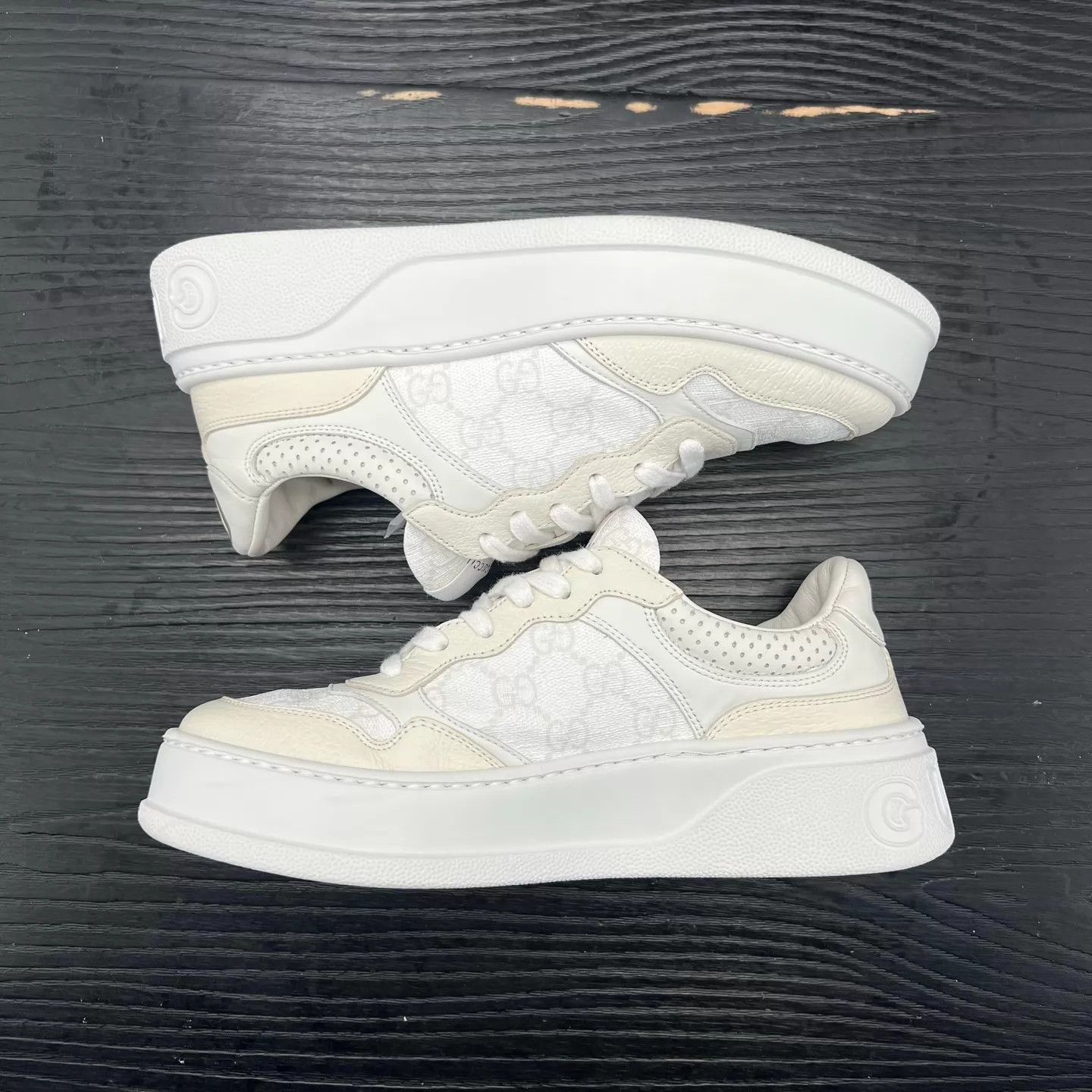 Gucci Gucci Biscuit Sneaker Women's 38 White & Gray Size US 7.5 / IT 37.5 - 2 Thumbnail