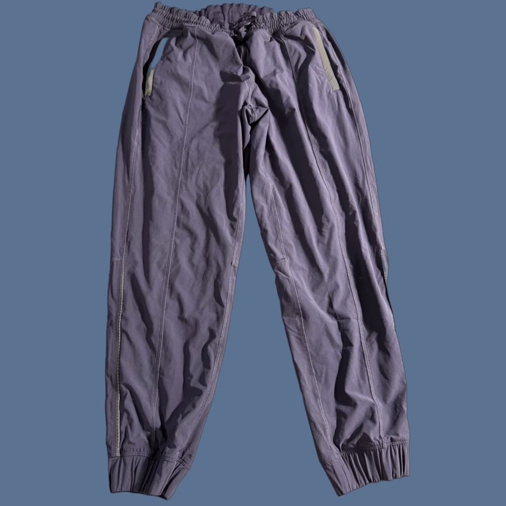Lululemon Lululemon Pants Joggers Purple Size 12 Women Regular Activewear 12 Purple Jogger Size 34" / US 12 / IT 48 - 1 Thumbnail