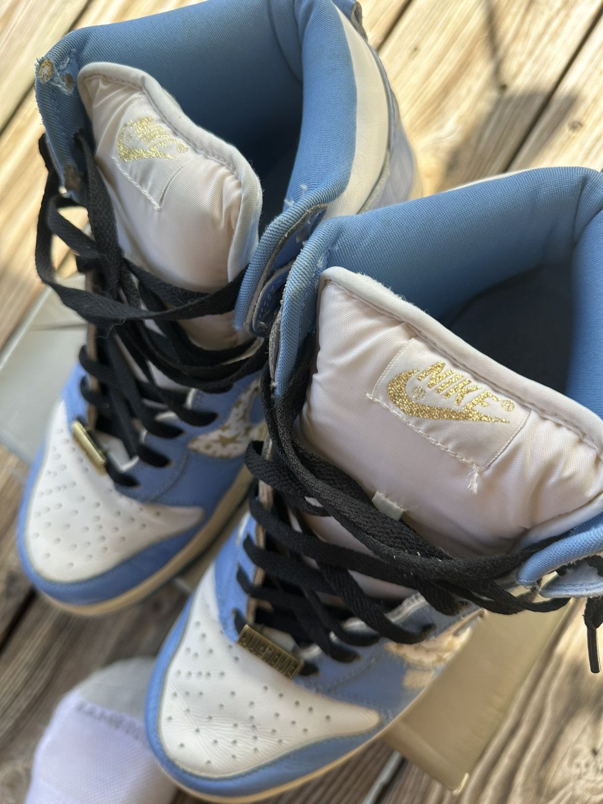 Nike × Supreme 2003 Dunk High SB “Blue Stars” Size 10.5 Size US 10.5 / EU 43-44 - 3 Thumbnail