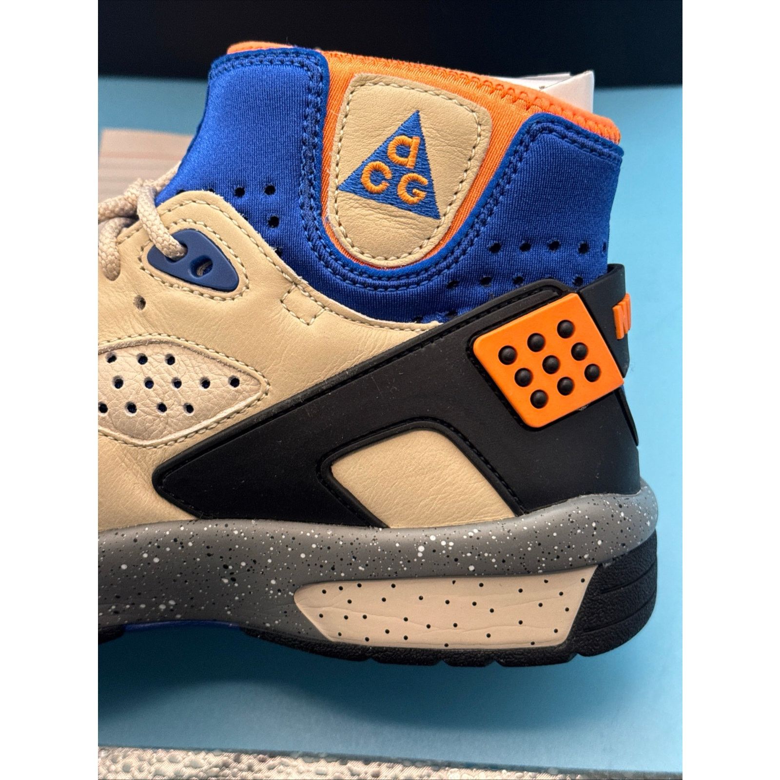 Nike Nike Mowabb OG Rattan Birch m8 w9.5 Size US 8 / EU 41 - 9 Thumbnail