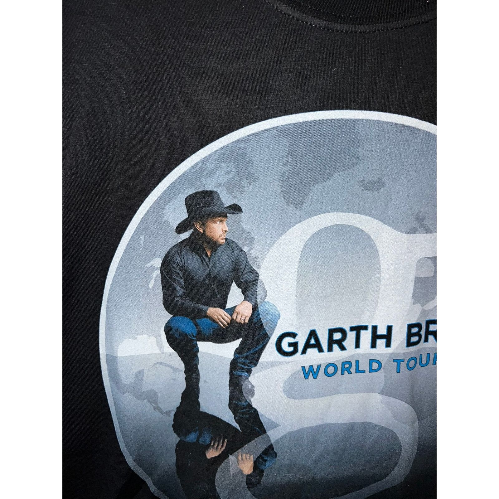 Hanes 2014 - 15 Garth Brooks World Tour Country Concert Shirt M Size US M / EU 48-50 / 2 - 3 Thumbnail