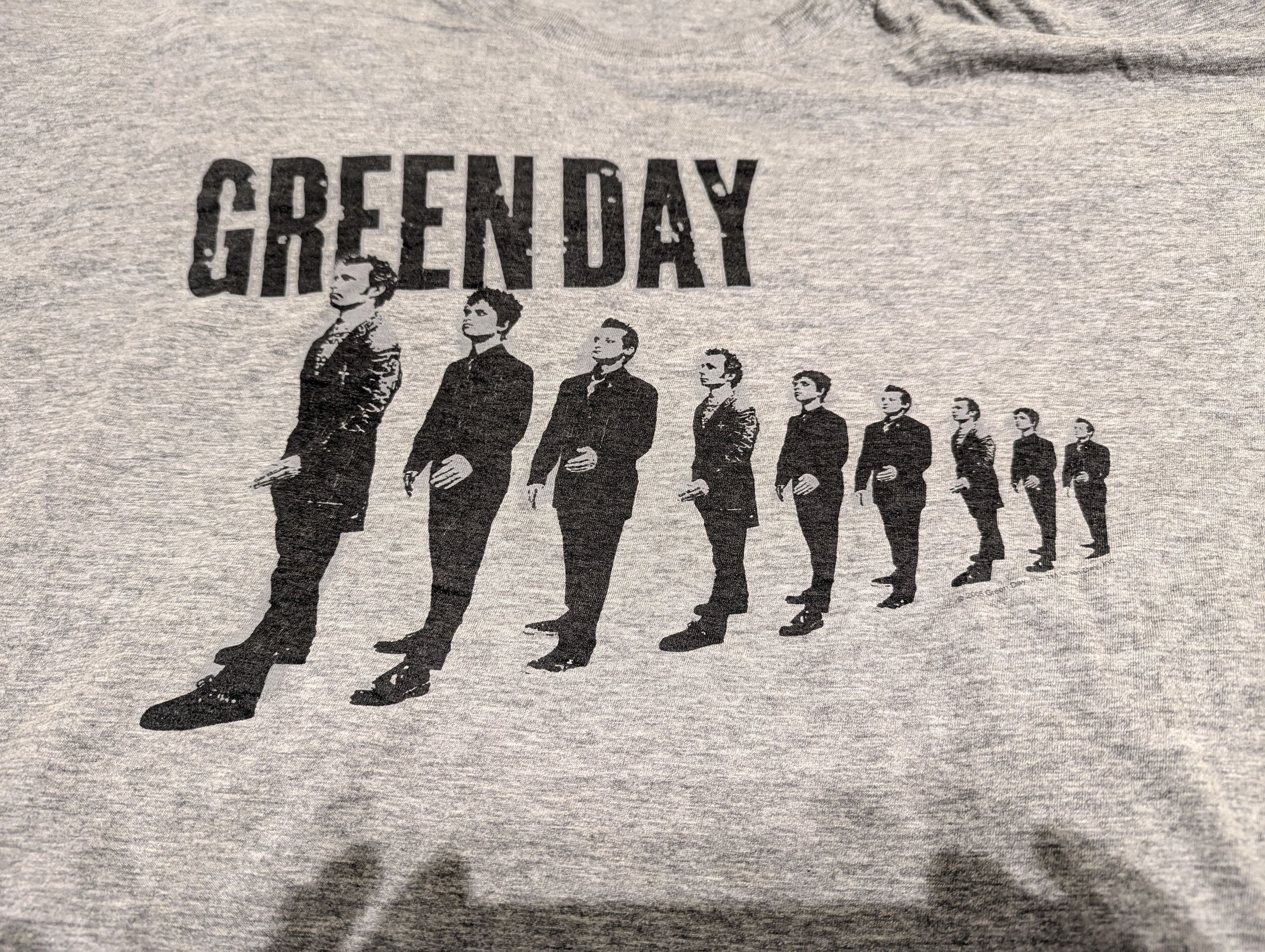 Vintage Vintage Y2K Green Day “Suit Lineup” Tee-American Idiot Era Size US XL / EU 56 / 4 - 1 Thumbnail
