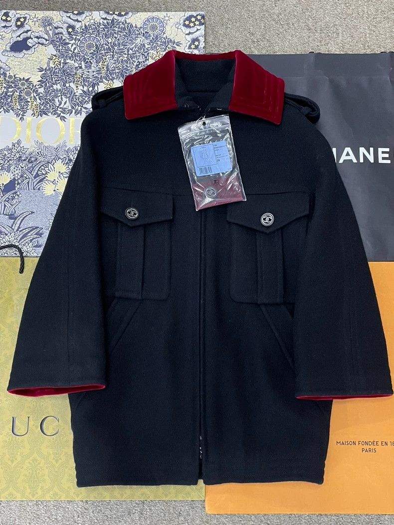 Chanel Black Wool Coat Red Collar - dmc