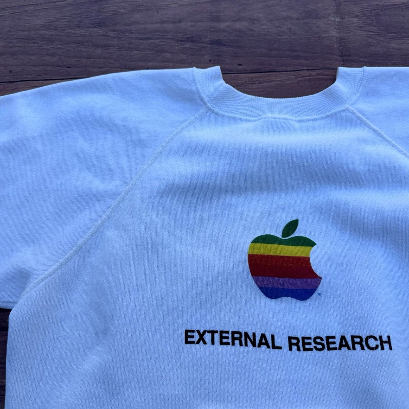 Hanes VINTAGE Apple Sweatshirt Hanes L White 80s External Research “Meet My Mind” Steve Jobs Pullover Men L Size US L / EU 52-54 / 3 - 5 Thumbnail