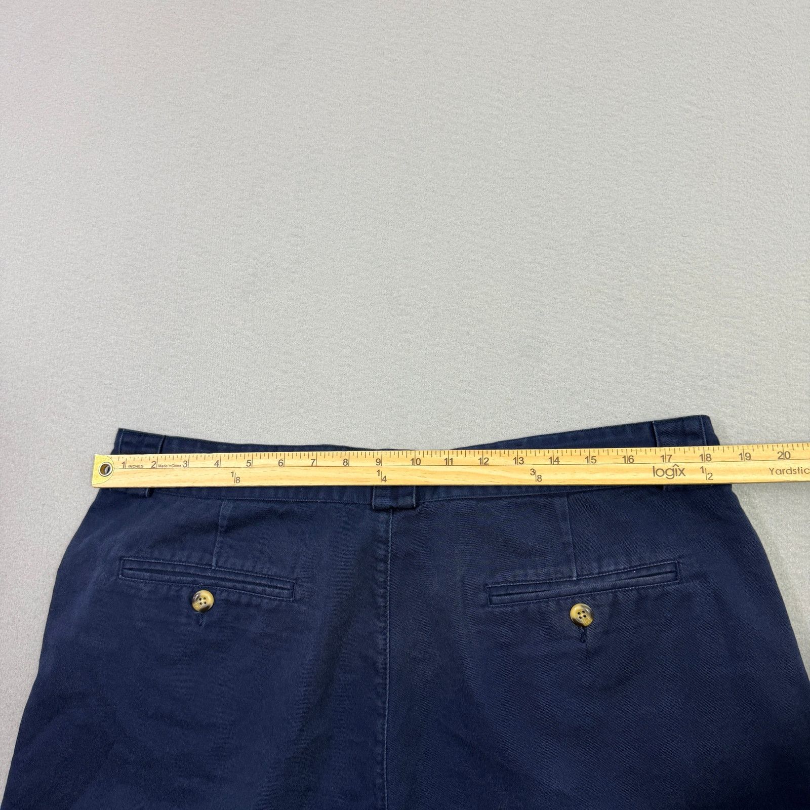 Tommy Hilfiger Vintage Tommy Hilfiger Pleated Chino Shorts 38 Blue 7 Inseam Size US 38 / EU 54 - 6 Thumbnail
