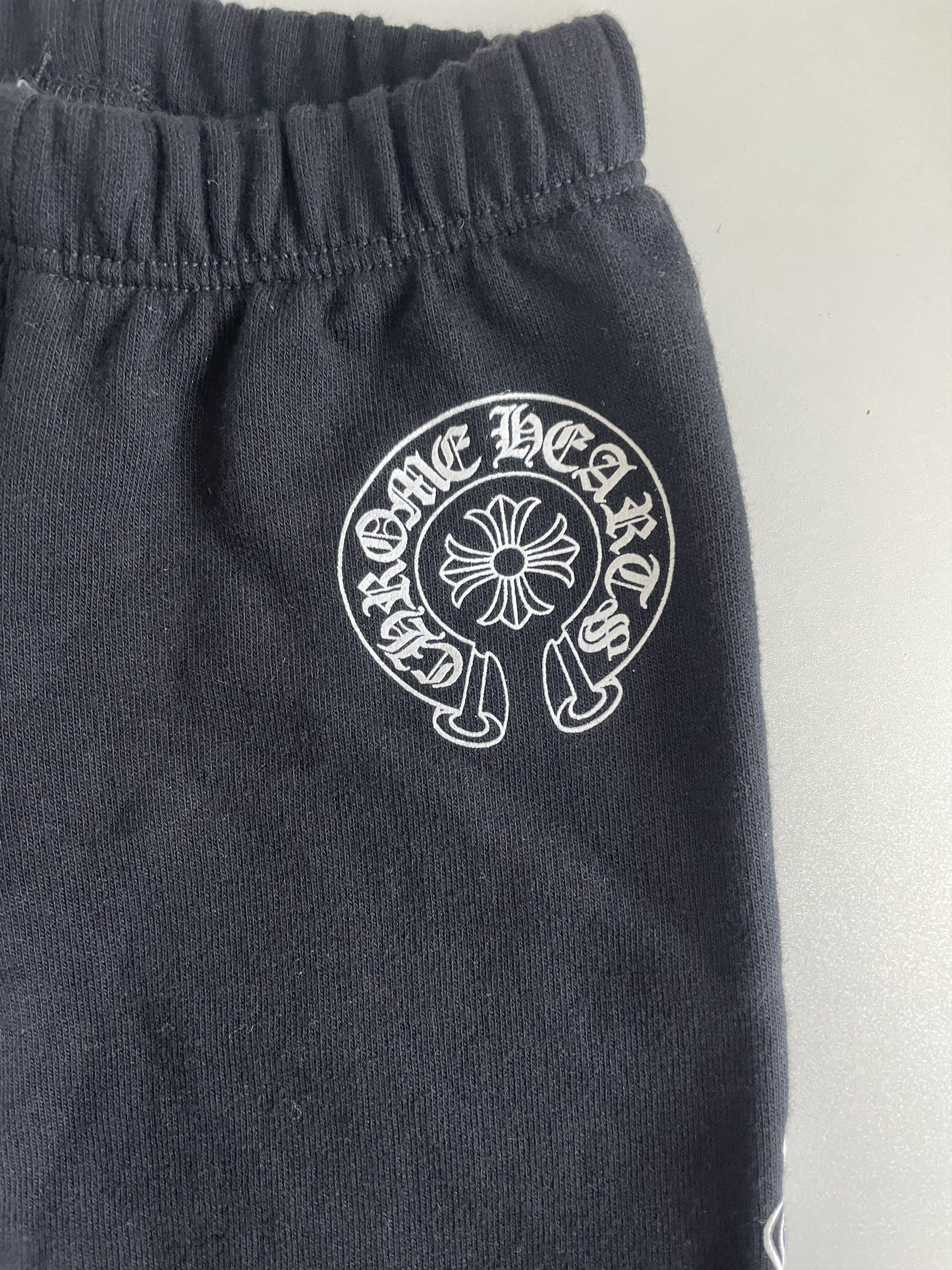 Chrome Hearts Chrome Hearts Horseshoe Cross Black Sweatpants For Kids Size US 26 / EU 42 - 4 Thumbnail