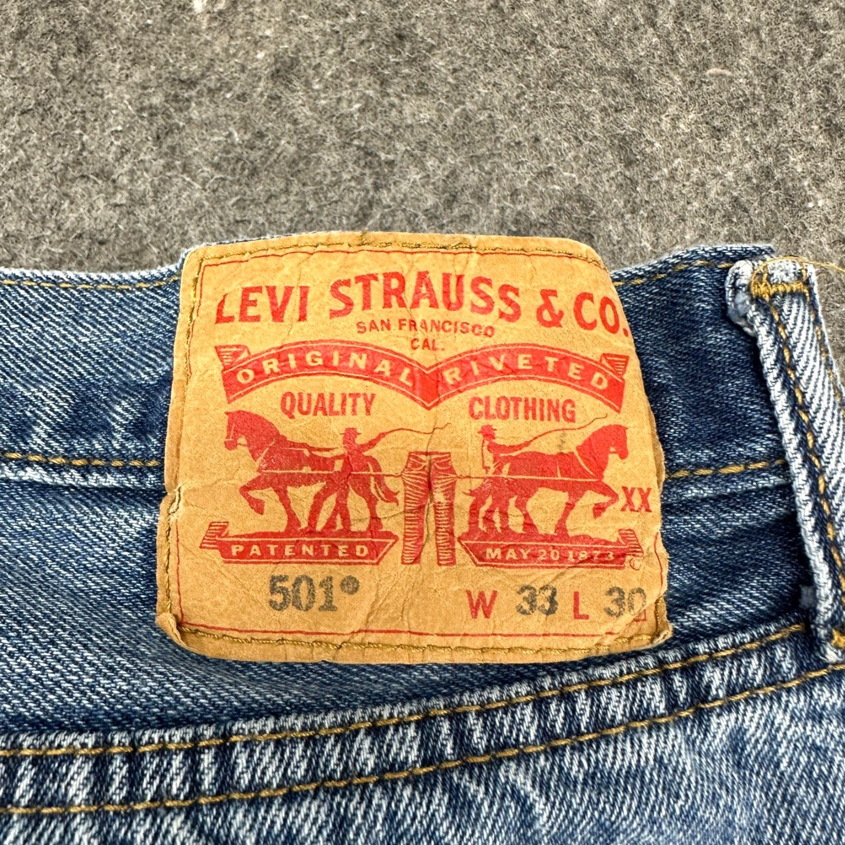 Levi's VINTAGE Levi's 501 Jeans Men 33x30 Blue Distressed Regular Fit Straight Inseam 30 Jeans Mens Levi's 500 Series Straight Size US 33 - 4 Thumbnail