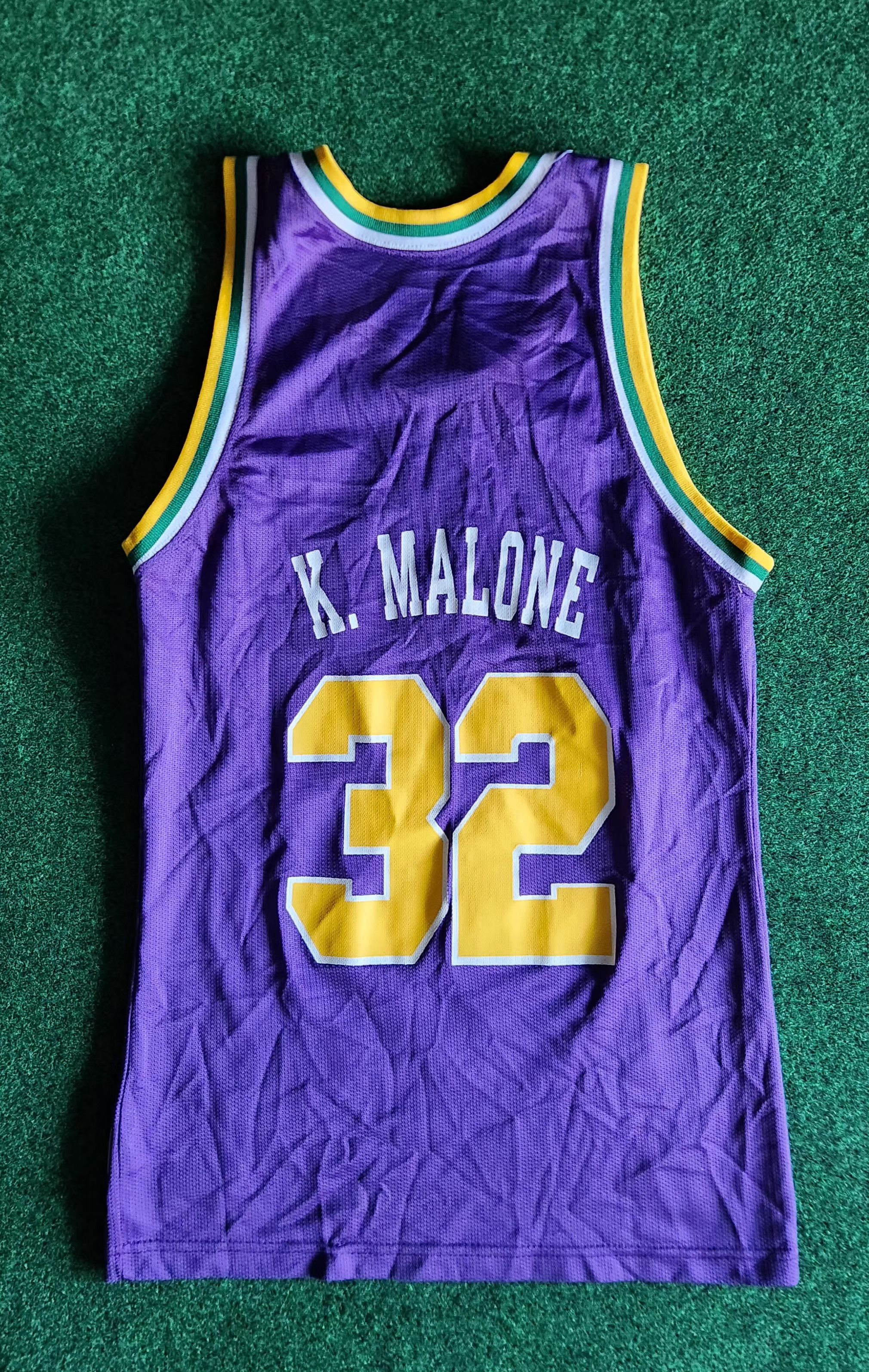 Champion × Vintage Vintage Champion Utah Jazz Karl Malone Men Size Small 36 Size US S / EU 44-46 / 1 - 2 Thumbnail