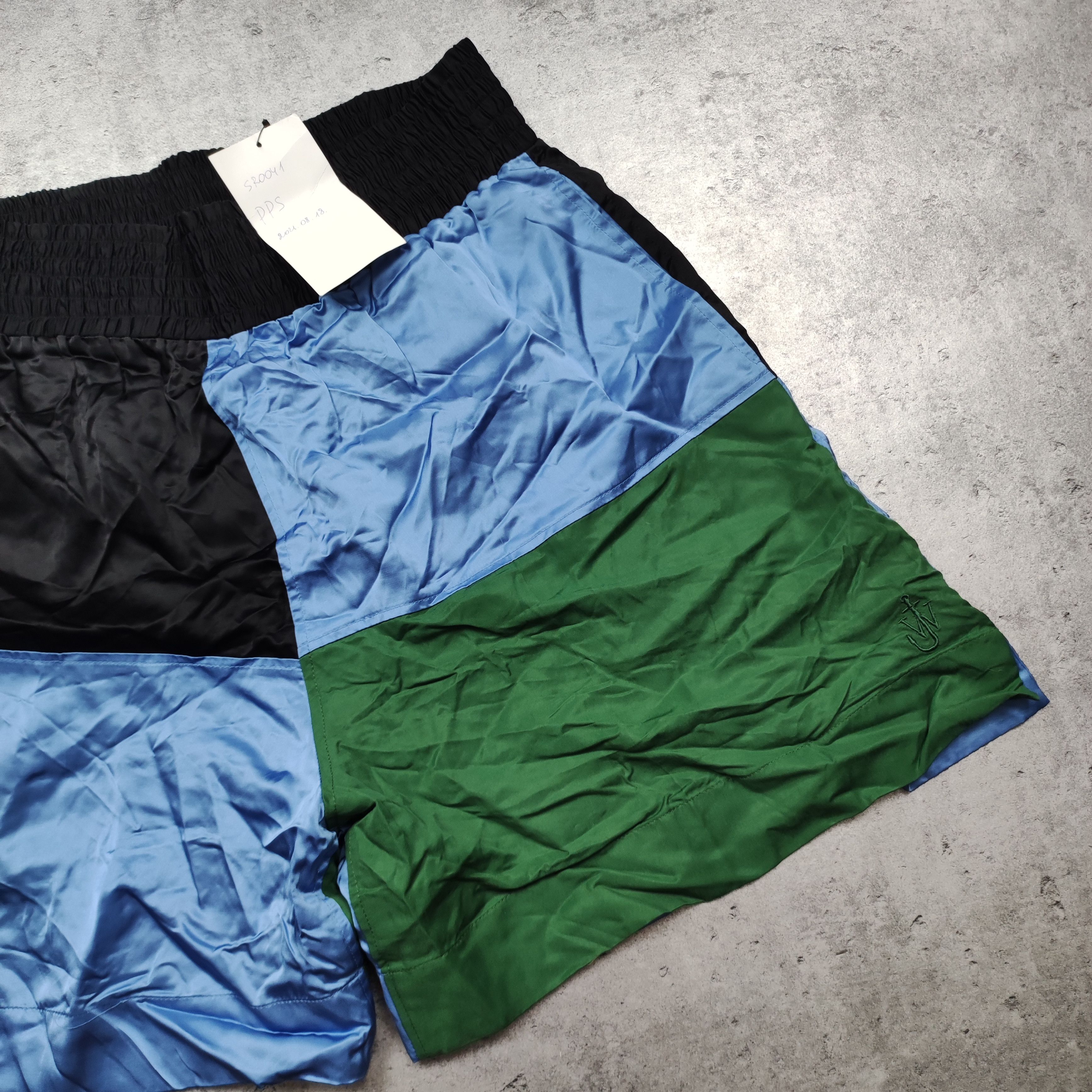 JW Anderson 1/1 JW Anderson Runway PPS 18/08/21 Sample Shorts Size 27" / US 4 / IT 40 - 3 Thumbnail