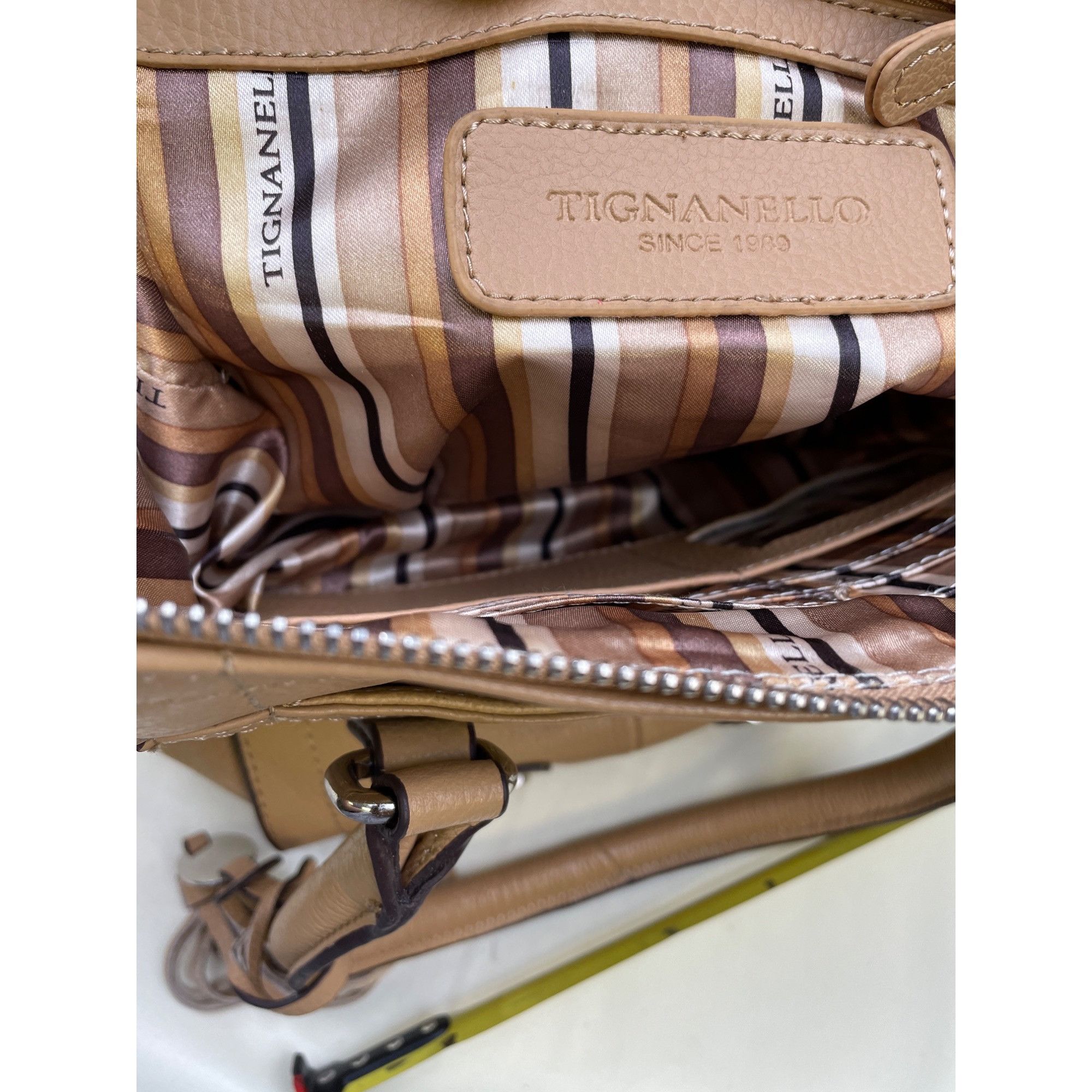 Other Tignanello Women's Tan Pebbled Leather Purse / Handbag SKU 5 Size ONE SIZE - 8 Thumbnail