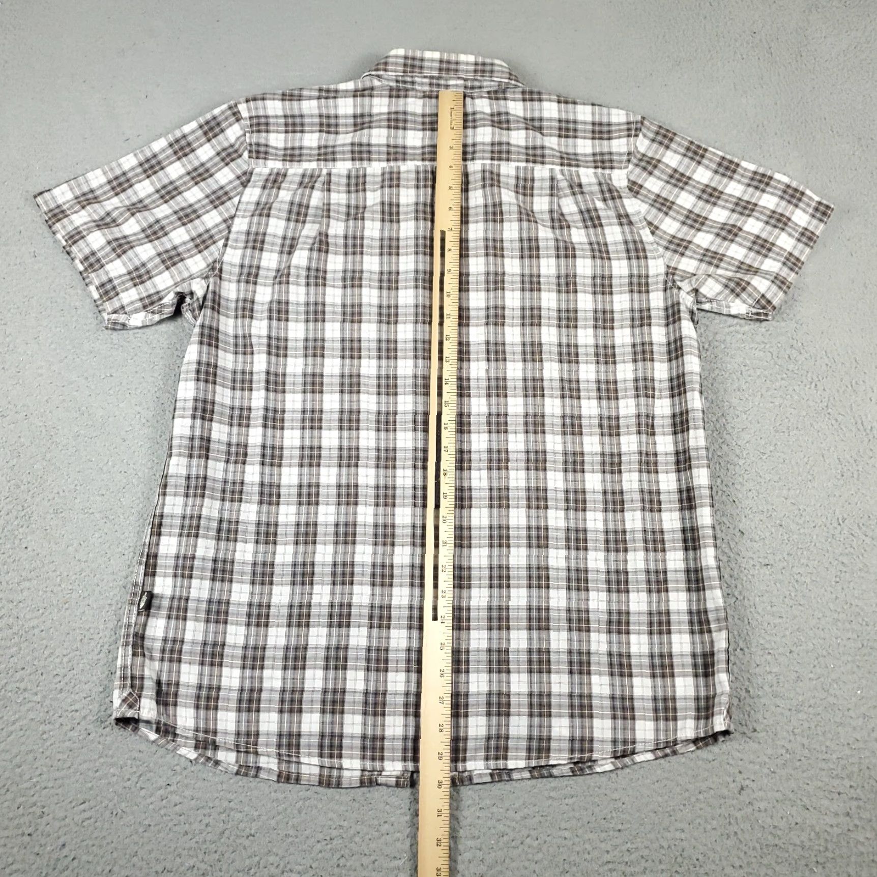 The North Face The North Face Shirt Mens L Beige Gray Plaid Casual Button-Up Short Sleeve Size US L / EU 52-54 / 3 - 3 Thumbnail