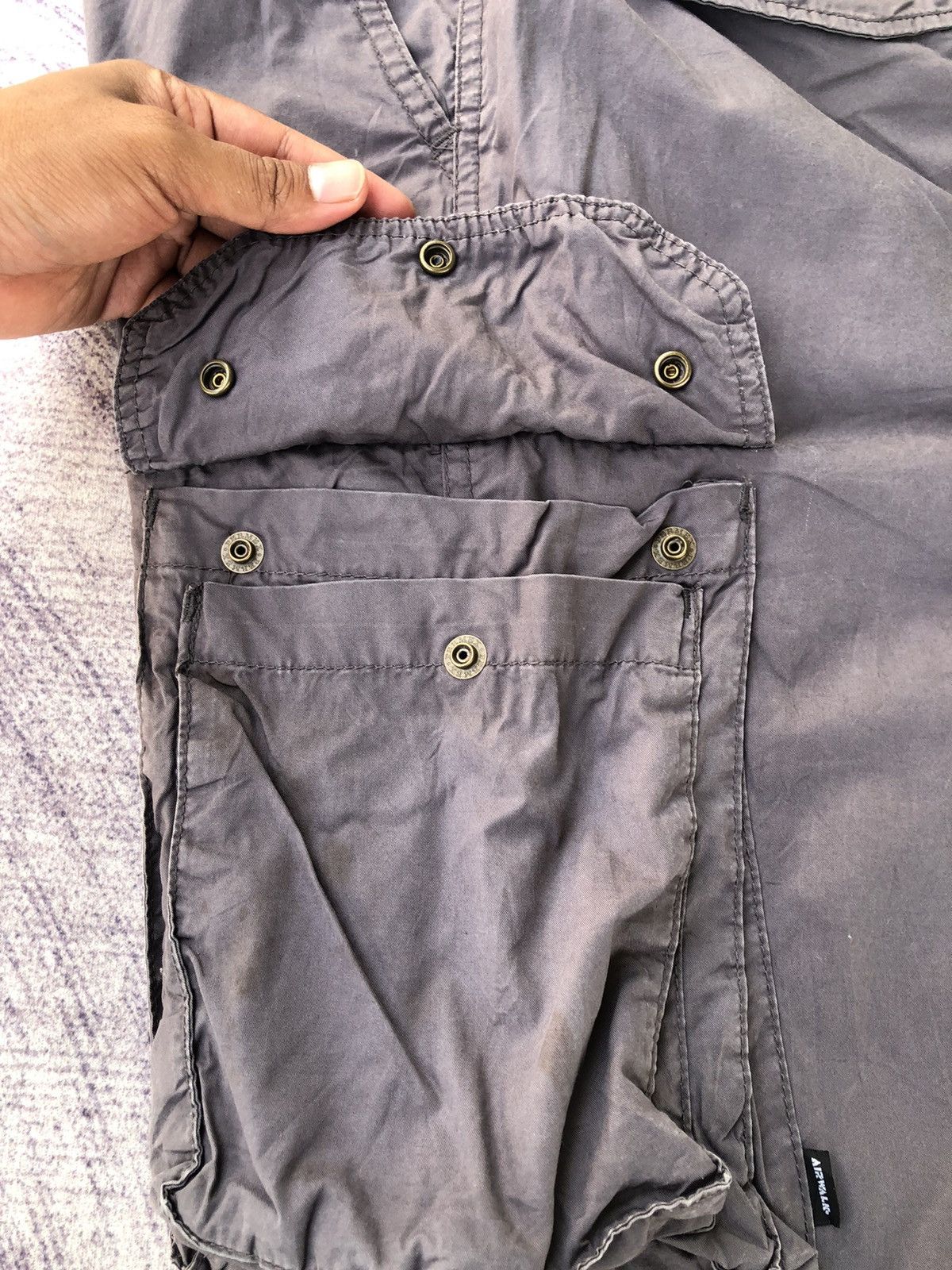 Airwalk Faded Cargo Airwalk Beggie Style With 6 Pocket Pants Size US 33 - 22 Thumbnail