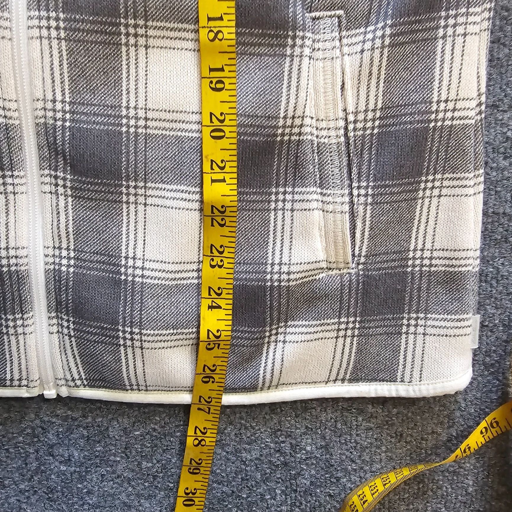 Eddie Bauer Eddie Bauer Cardigan Womens Large Gray Plaid Full Zip Pockets Casual Sweater Apparel Size L / US 10 / IT 46 - 6 Thumbnail