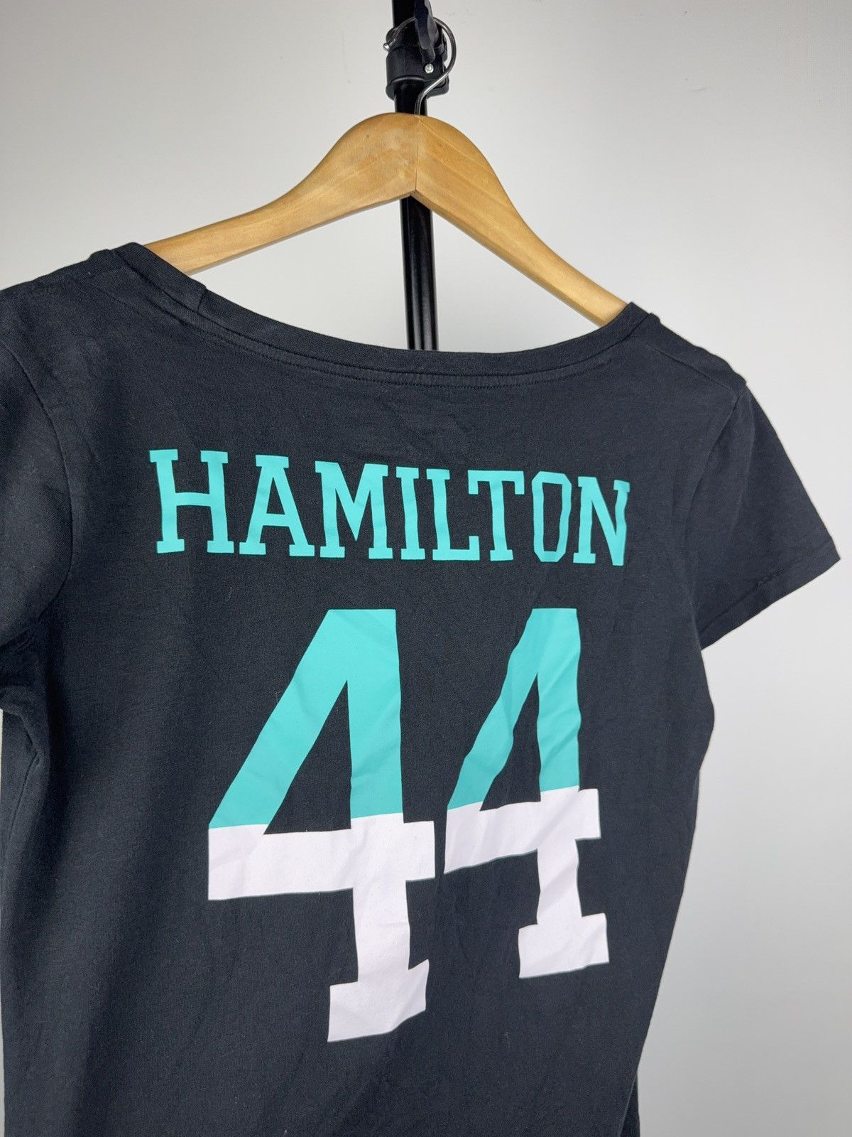 Mercedes-Benz Rare Racing 00s Mercedes LH44 Hamilton Petronas AMG t shirt Size L / US 10 / IT 46 - 9 Thumbnail