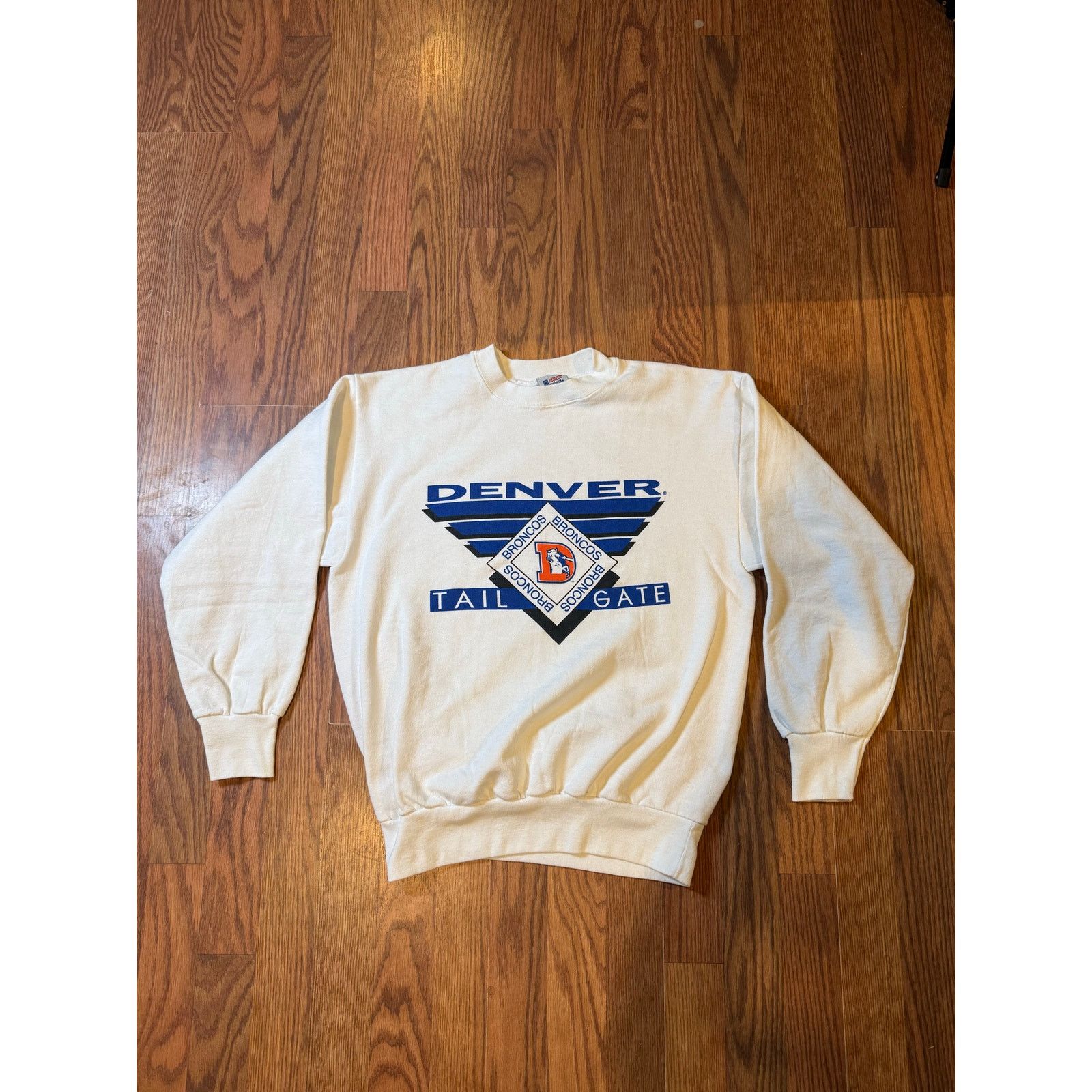 Other Denver Broncos White Tail Gate Crewneck Size Medium Size US M / EU 48-50 / 2 - 1 Thumbnail