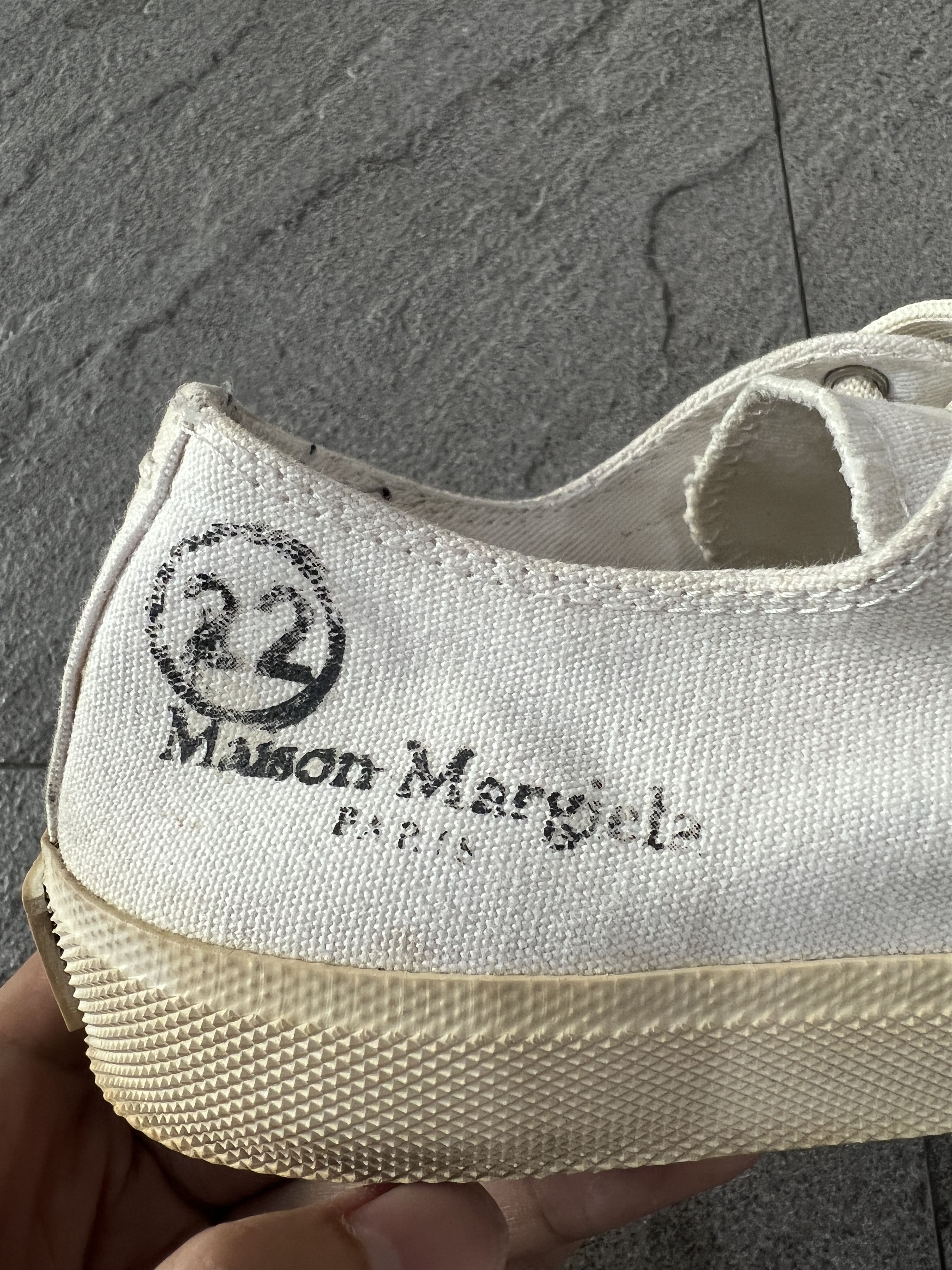 Maison Margiela Maison Margiela Tabi Canvas Low Top Sneaker White Gum EU40 Size US 7 / EU 40 - 5 Thumbnail