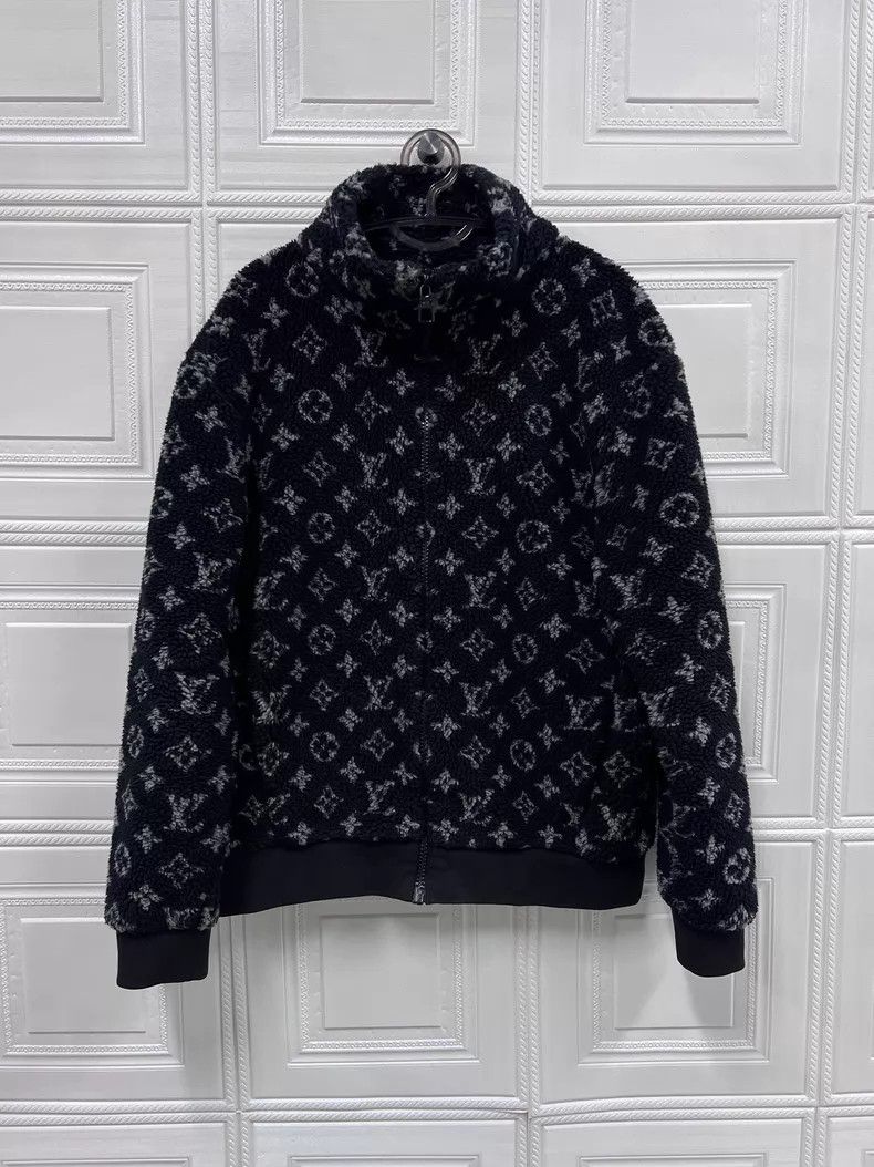 Louis Vuitton Louis Vuitton Black full logo lambswool jacket Size US L / EU 52-54 / 3 - 1 Thumbnail