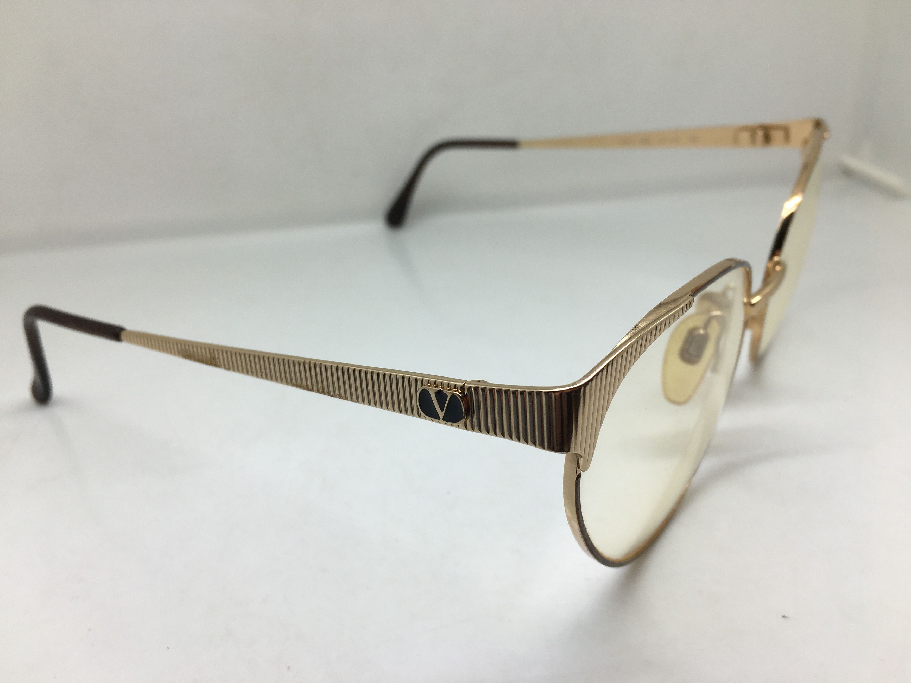 Valentino Vintage Valentino V370 Cat Eye Eyeglasses Frame Italy Size ONE SIZE - 1 Thumbnail