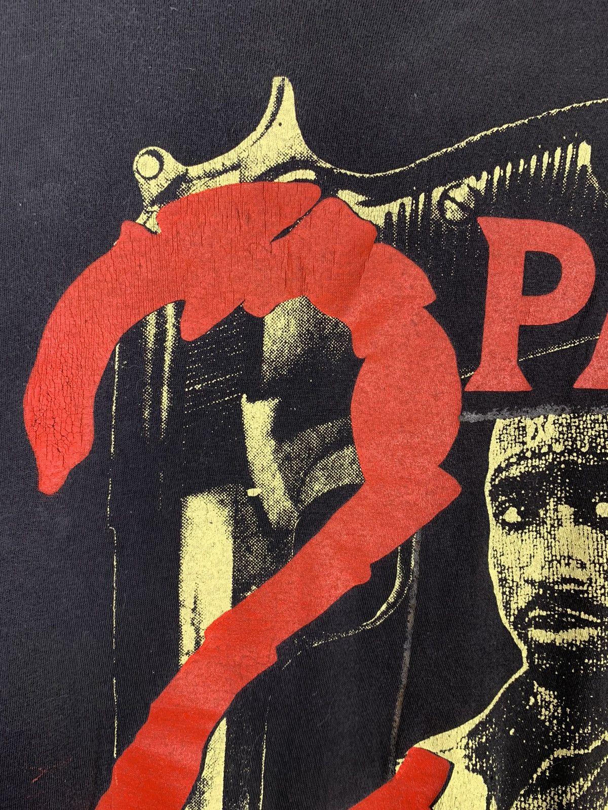 Band Tees Vintage 90s Tupac "Live By The Gun Die By The Gun" T-Shirt Size US L / EU 52-54 / 3 - 8 Thumbnail